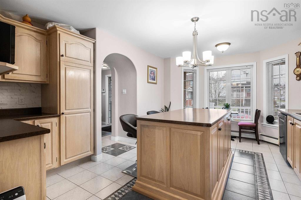 $734,900.00: 7 ROXHAM Close, Halifax Regional Municipality