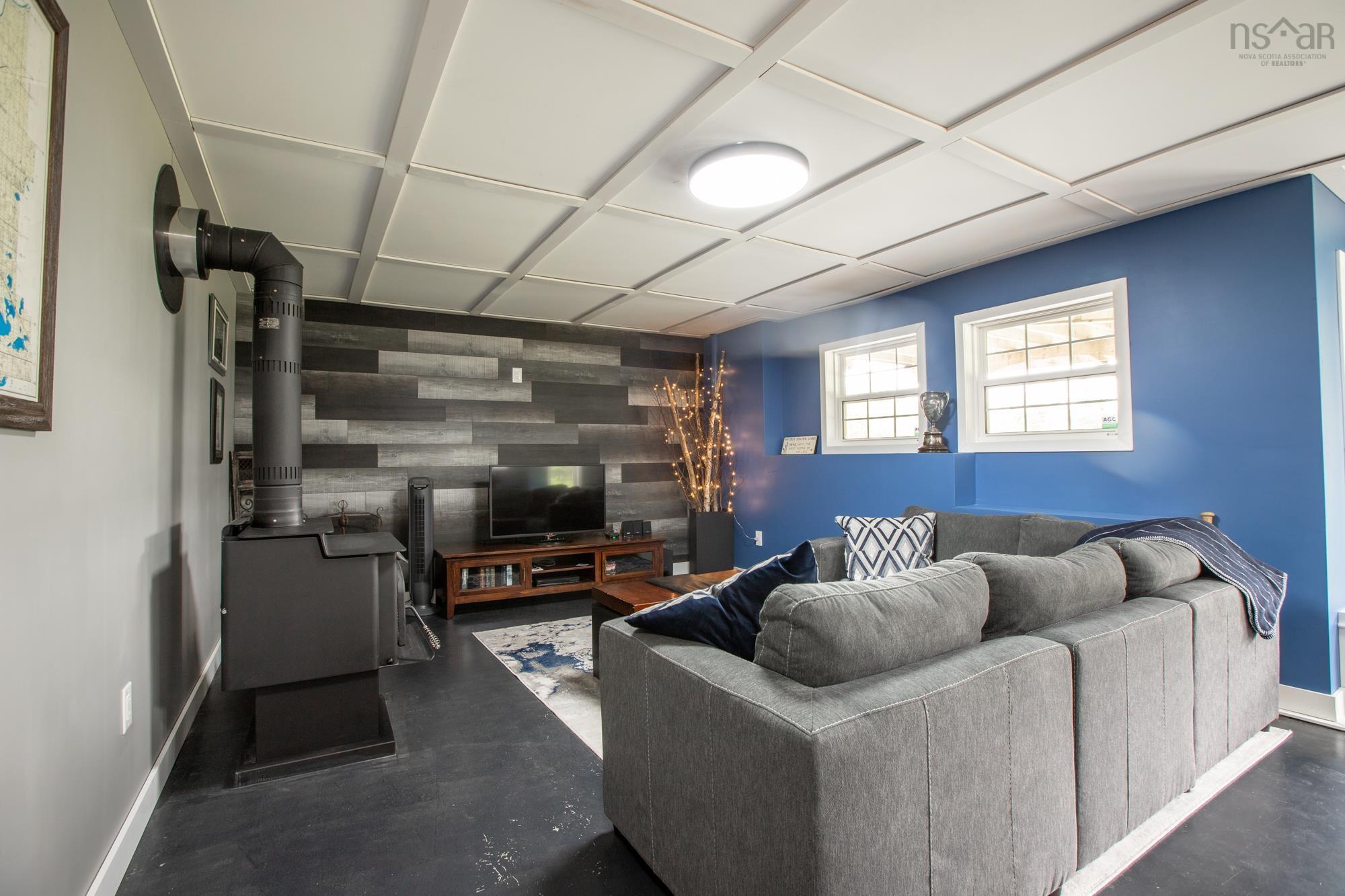 $609,900.00: 3 Evergreen Crescent, West Porters Lake