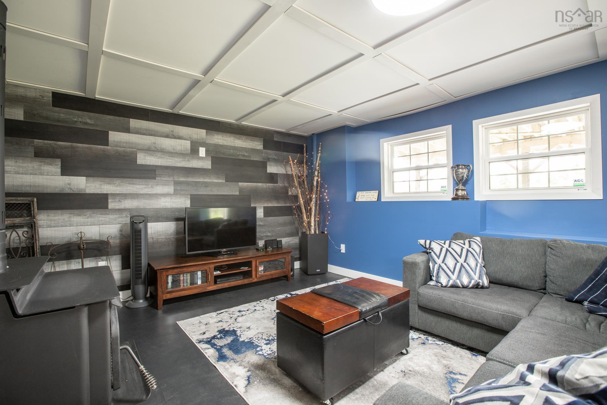 $609,900.00: 3 Evergreen Crescent, West Porters Lake