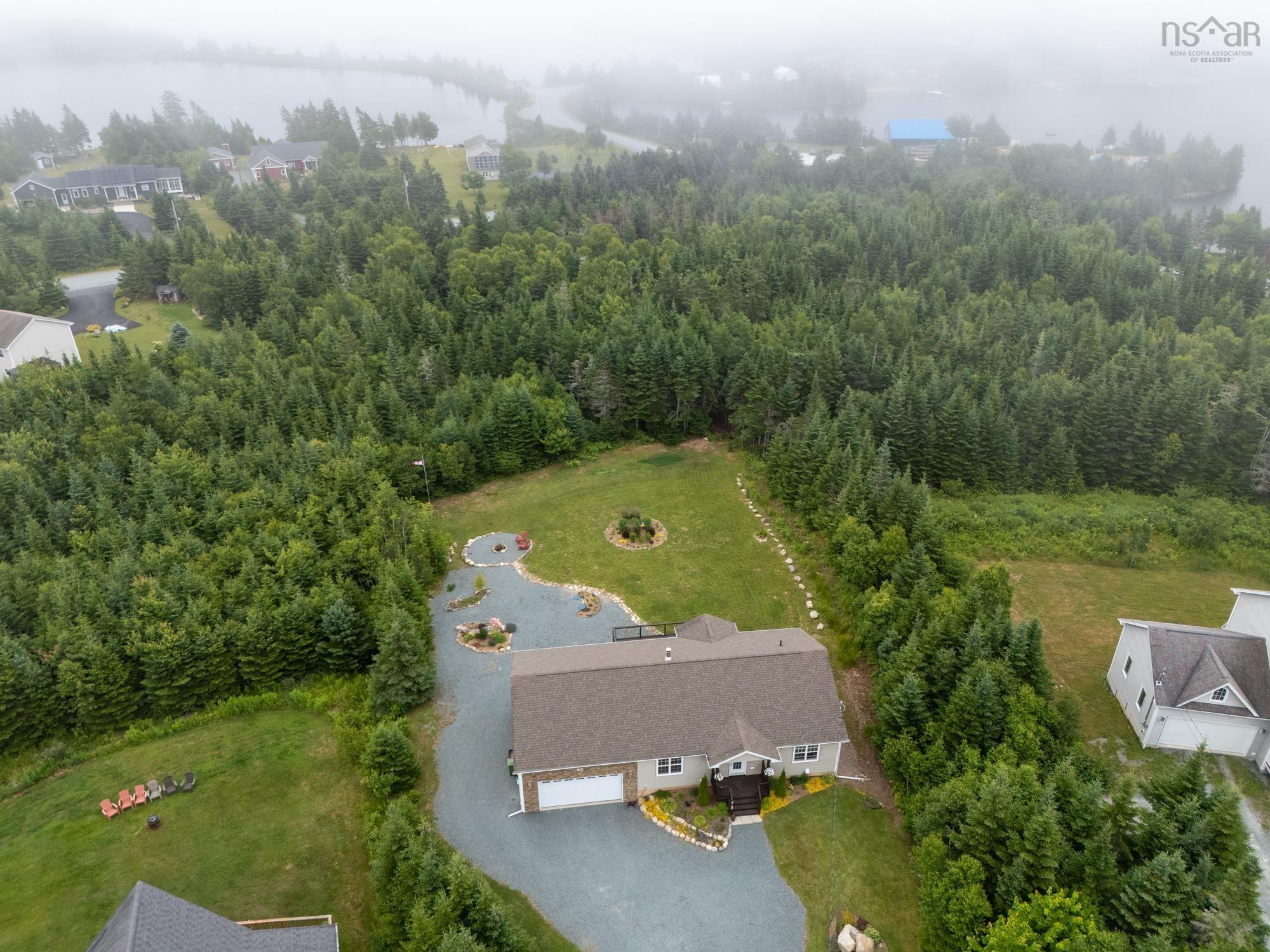 $609,900.00: 3 Evergreen Crescent, West Porters Lake