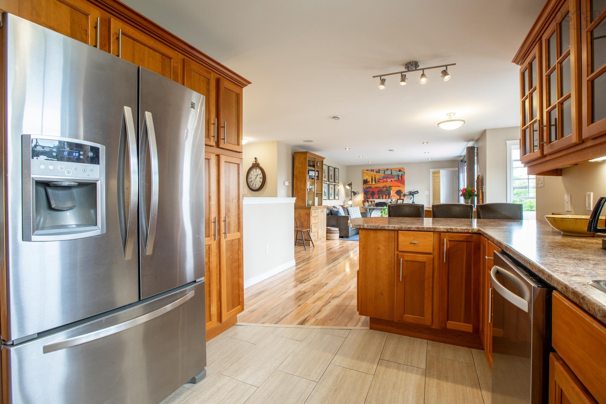 $609,900.00: 3 Evergreen Crescent, West Porters Lake