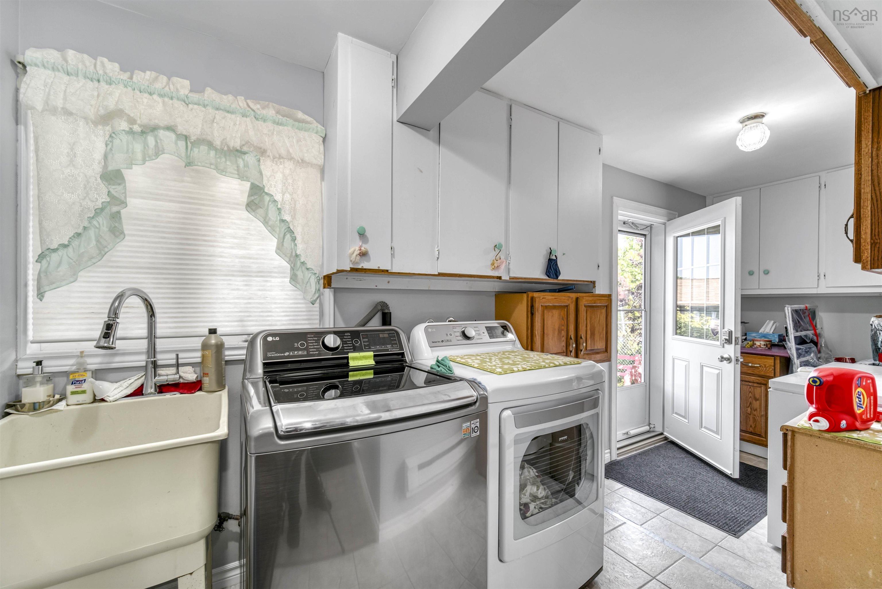 $589,900.00: 8 Old Birch Road, Dartmouth