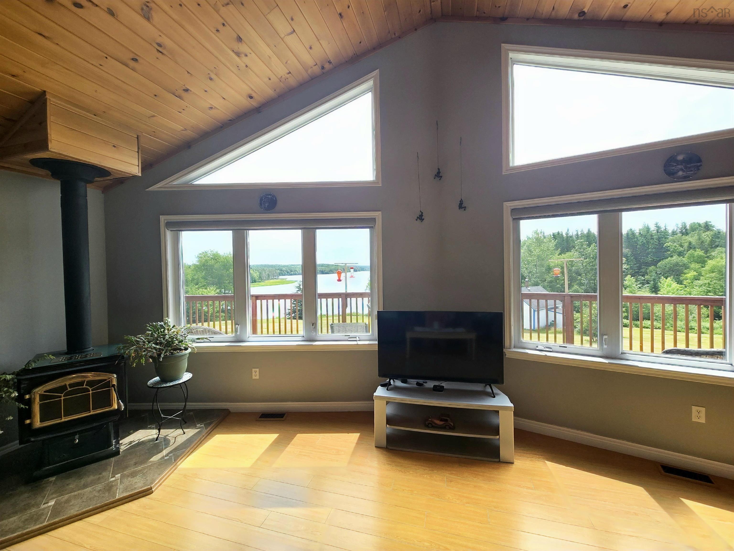 $449,000.00: 543 Lower River Road, Grantville