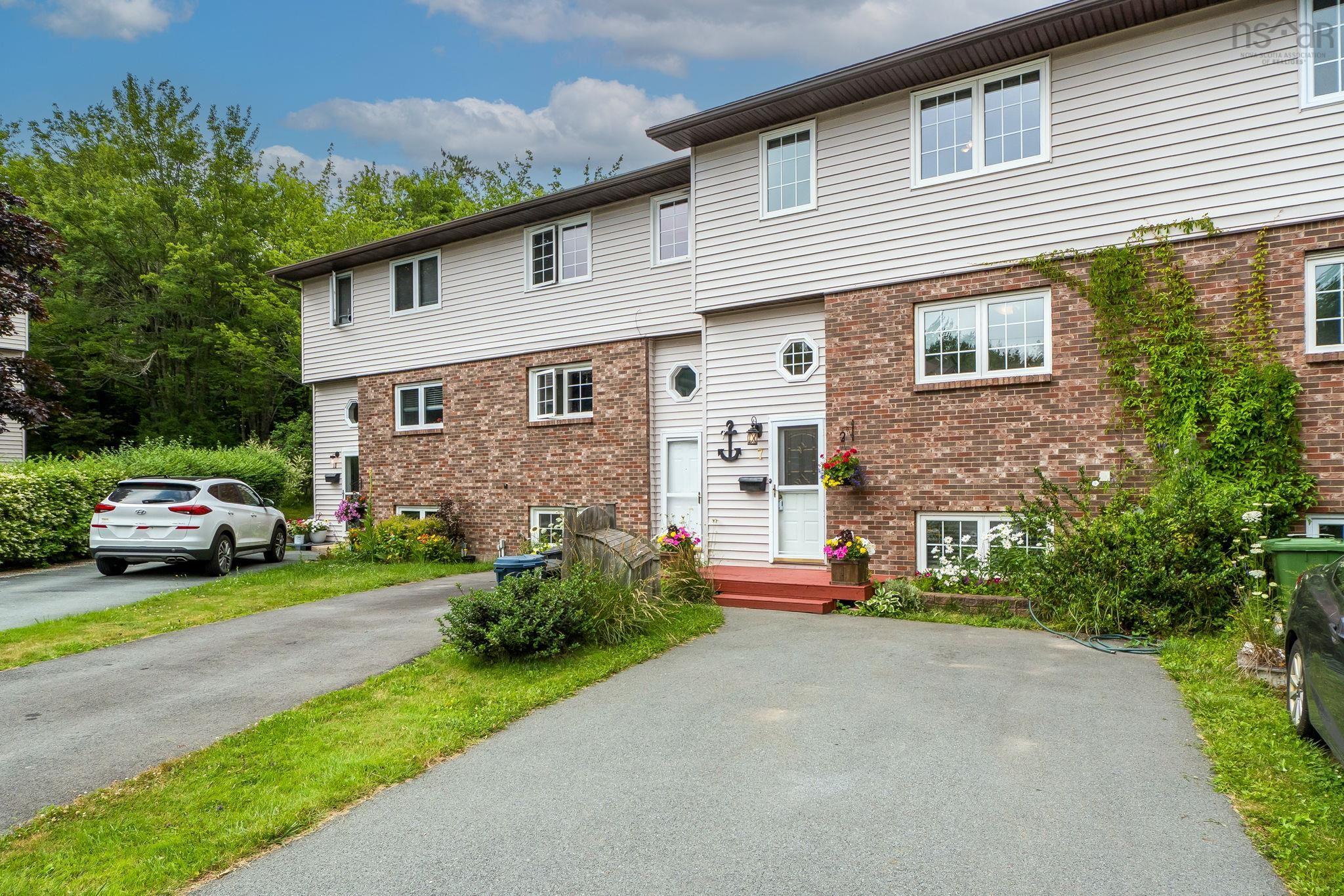 $448,800.00: 7 Baron Court, Cole Harbour