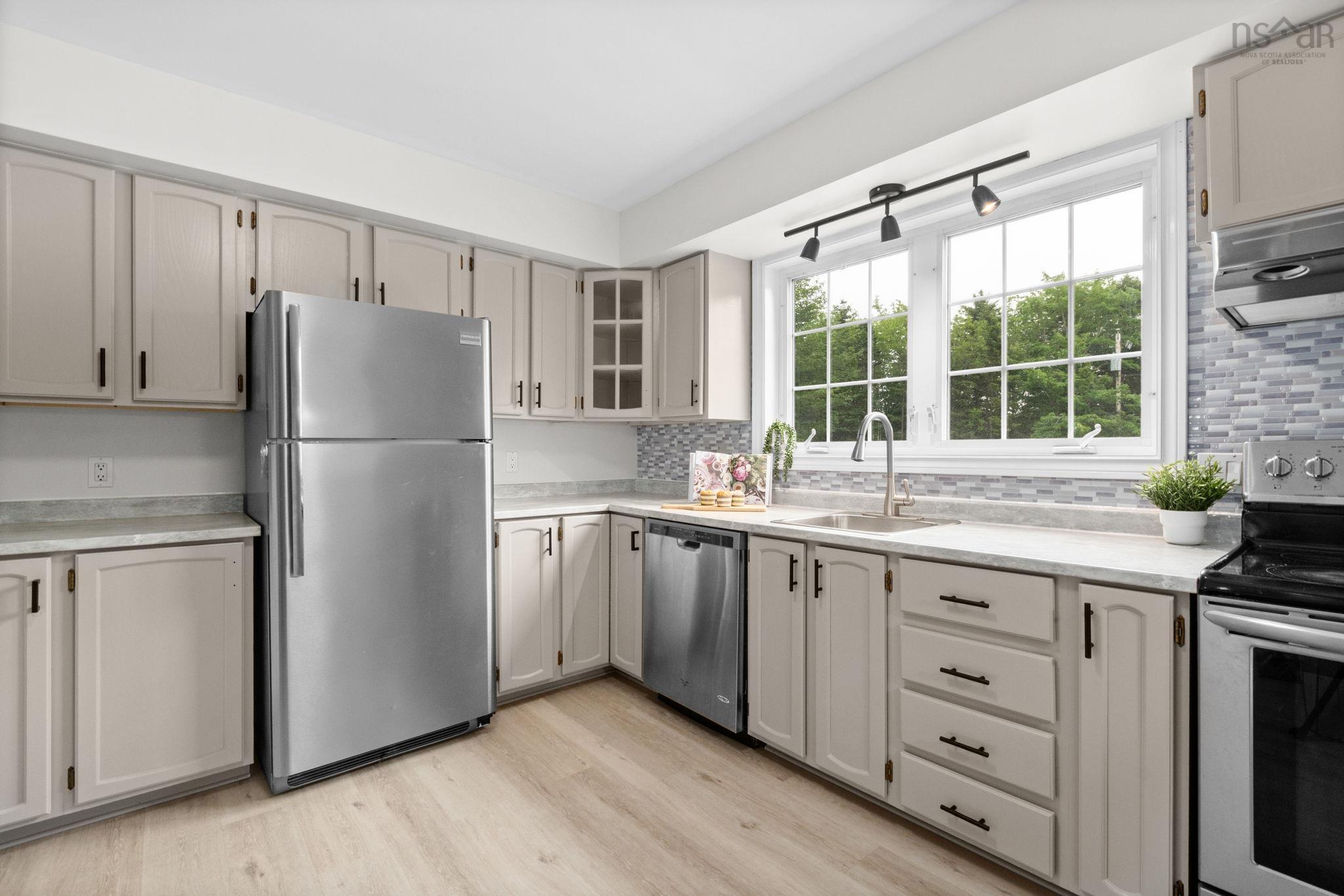 $448,800.00: 7 Baron Court, Cole Harbour