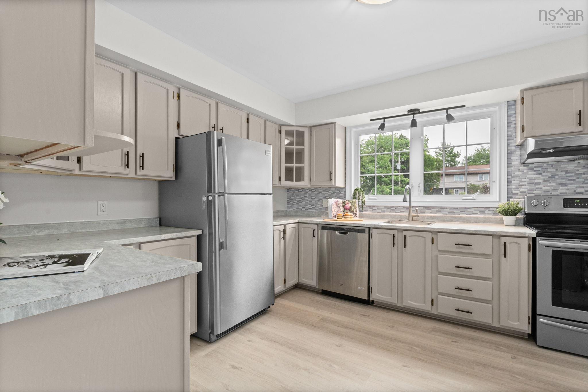 $448,800.00: 7 Baron Court, Cole Harbour