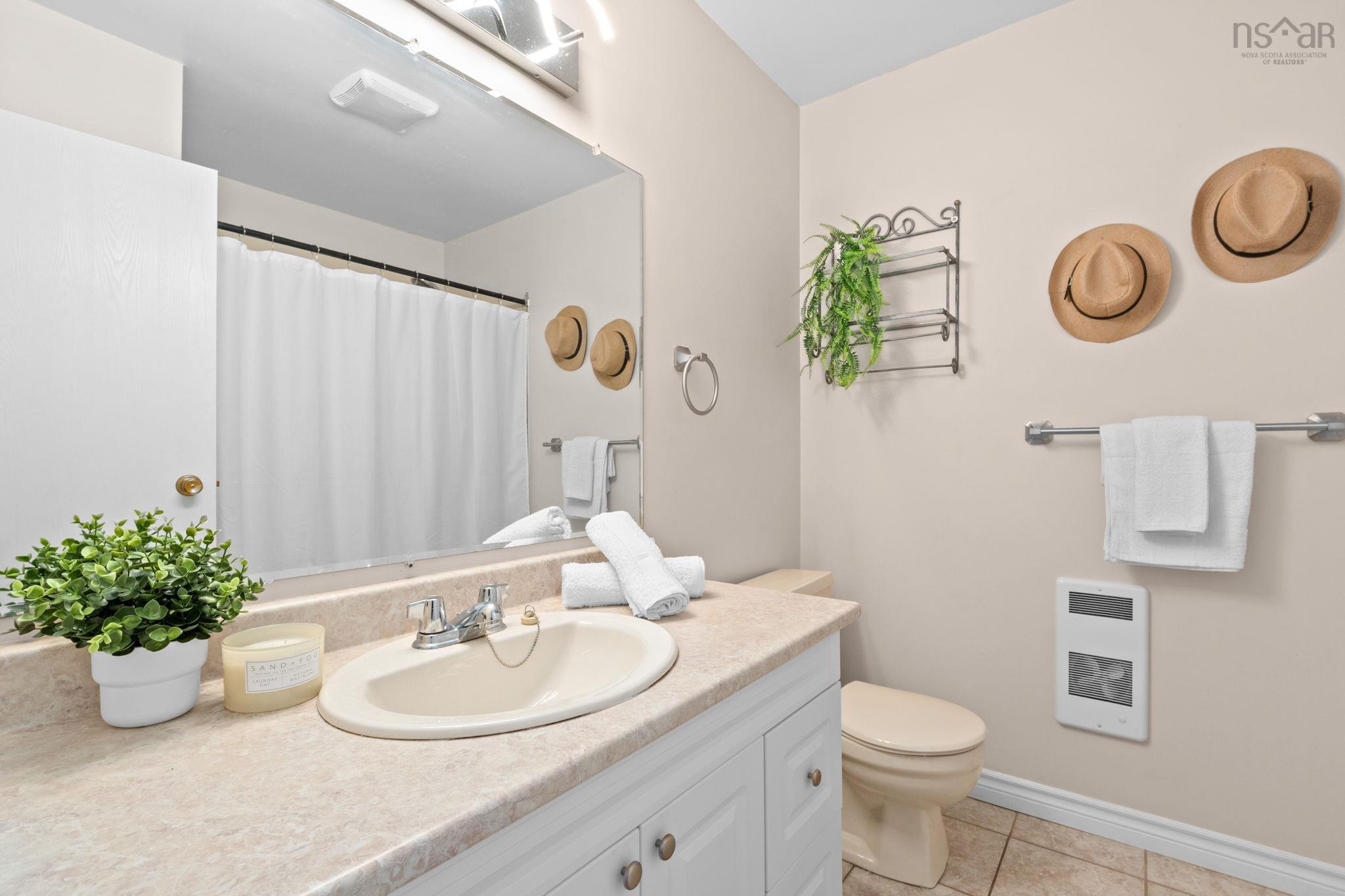 $448,800.00: 7 Baron Court, Cole Harbour