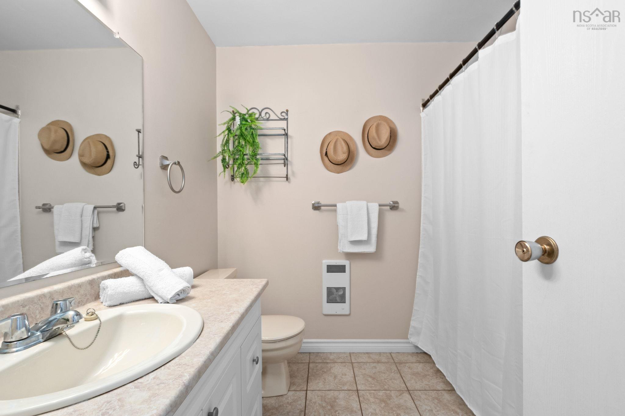 $448,800.00: 7 Baron Court, Cole Harbour