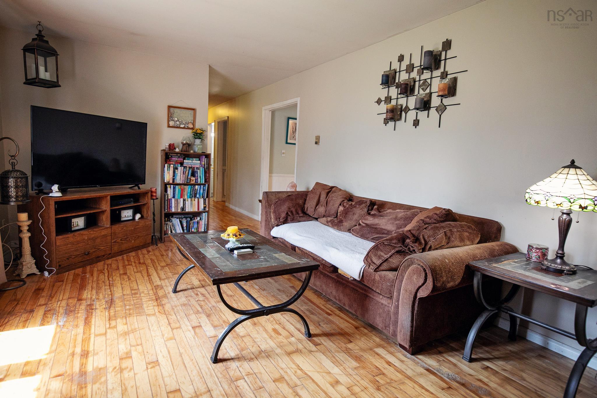 $184,900.00: 39 Rogers Avenue, Amherst