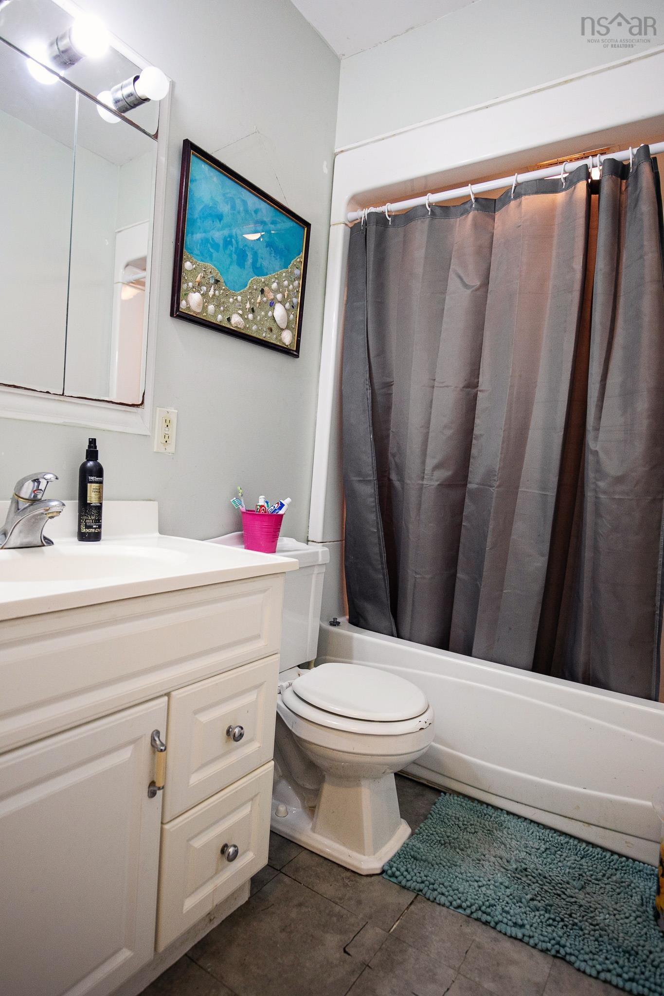 $184,900.00: 39 Rogers Avenue, Amherst