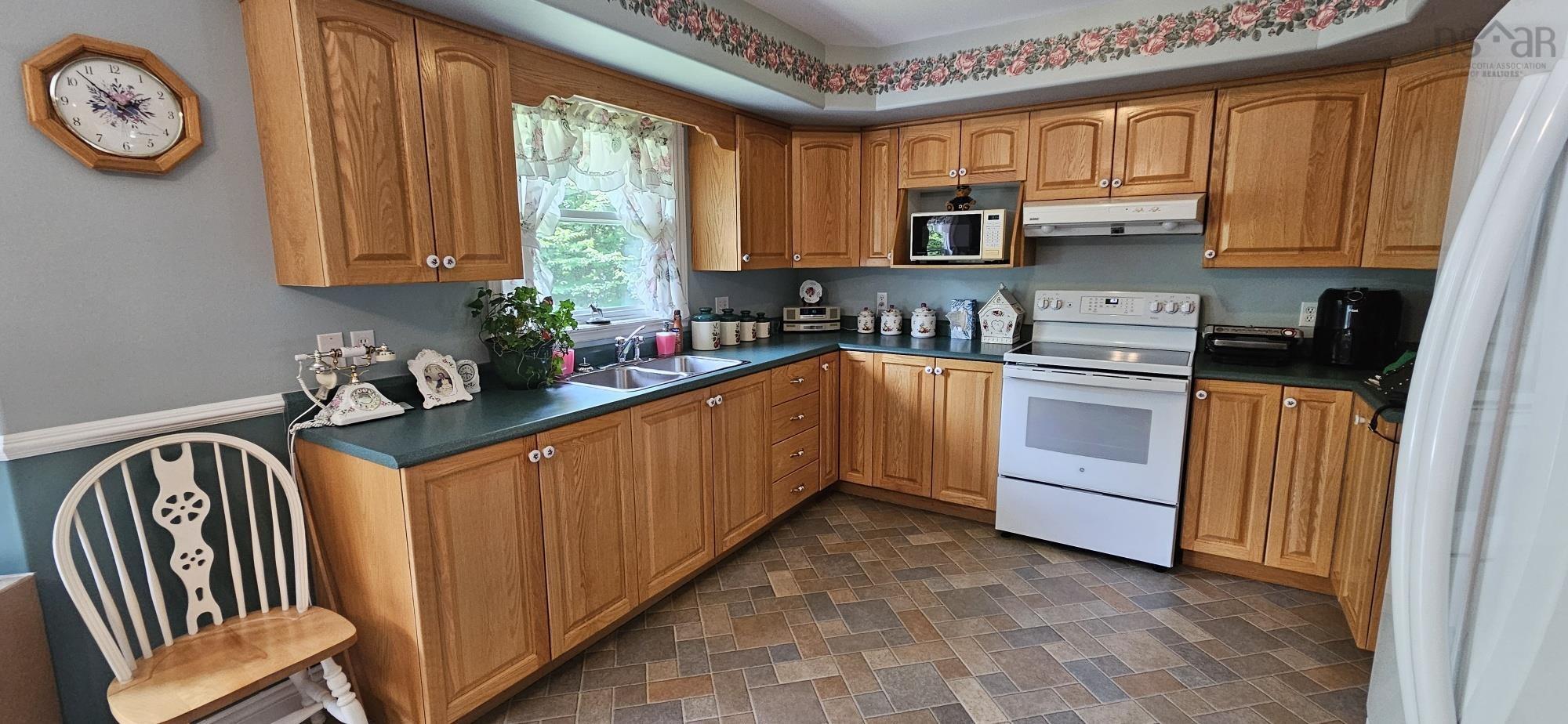 $499,999.00: 78 Meadowsweet Road, Middle Sackville