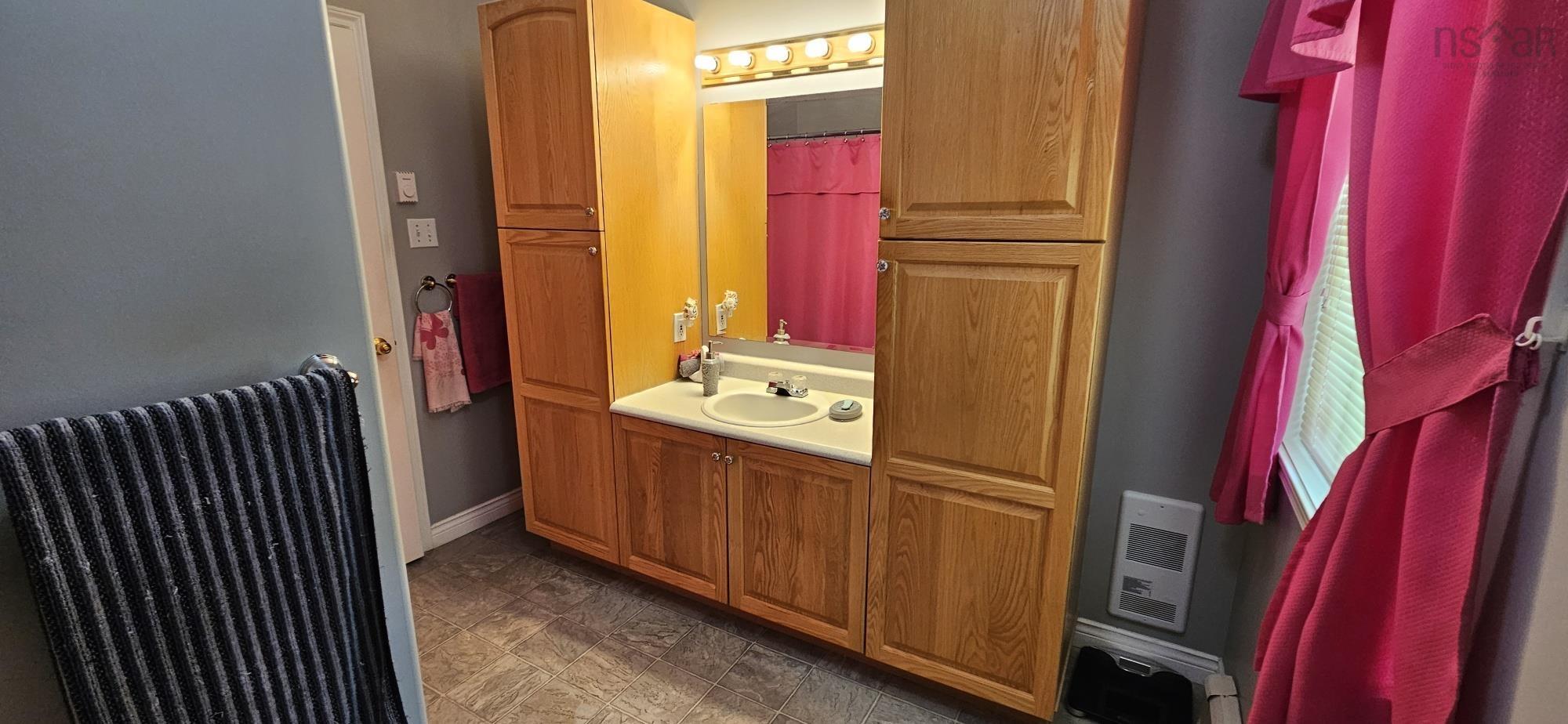 $499,999.00: 78 Meadowsweet Road, Middle Sackville