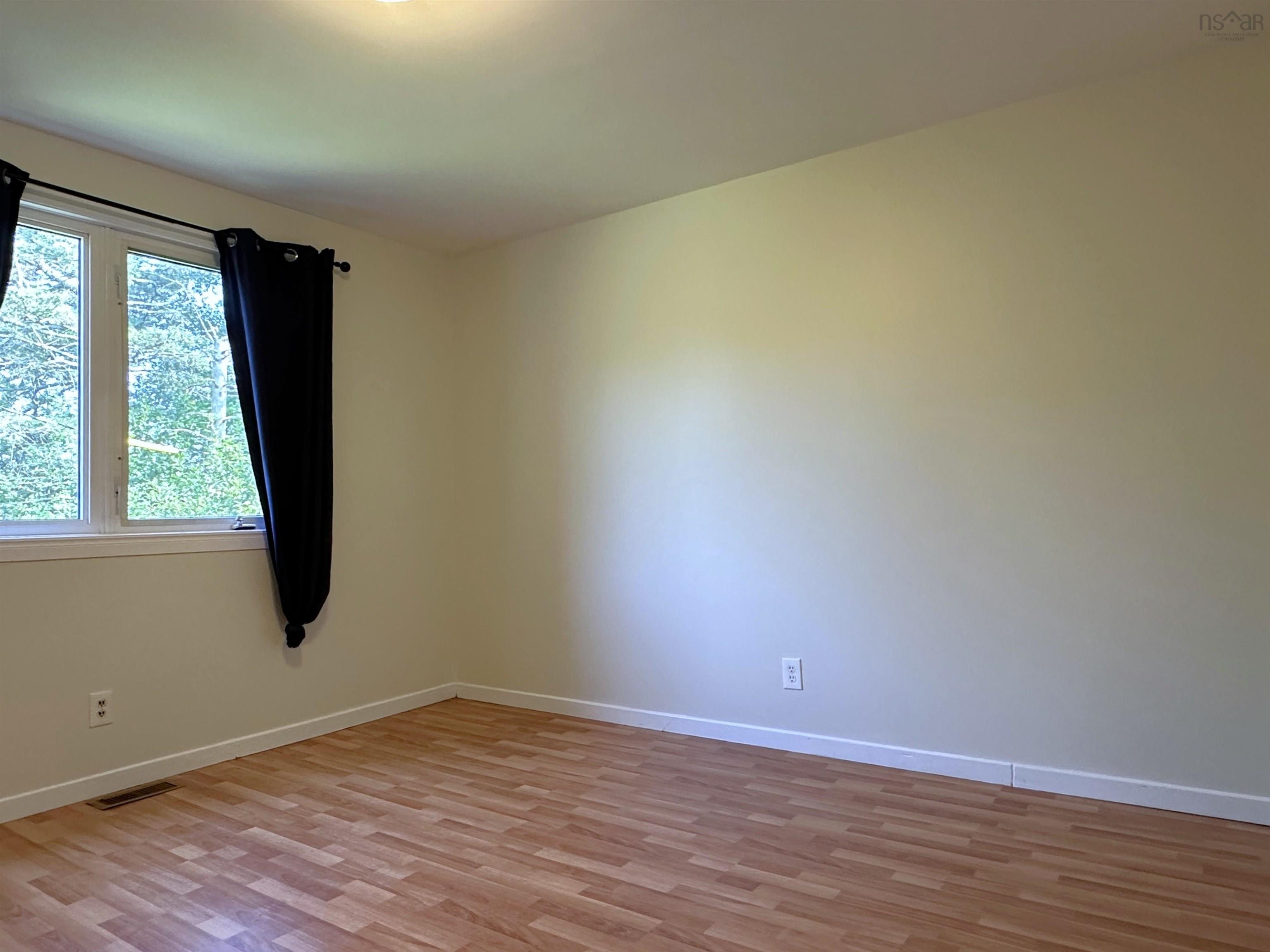 $377,500.00: 44 Bissett Lake Road, Cole Harbour