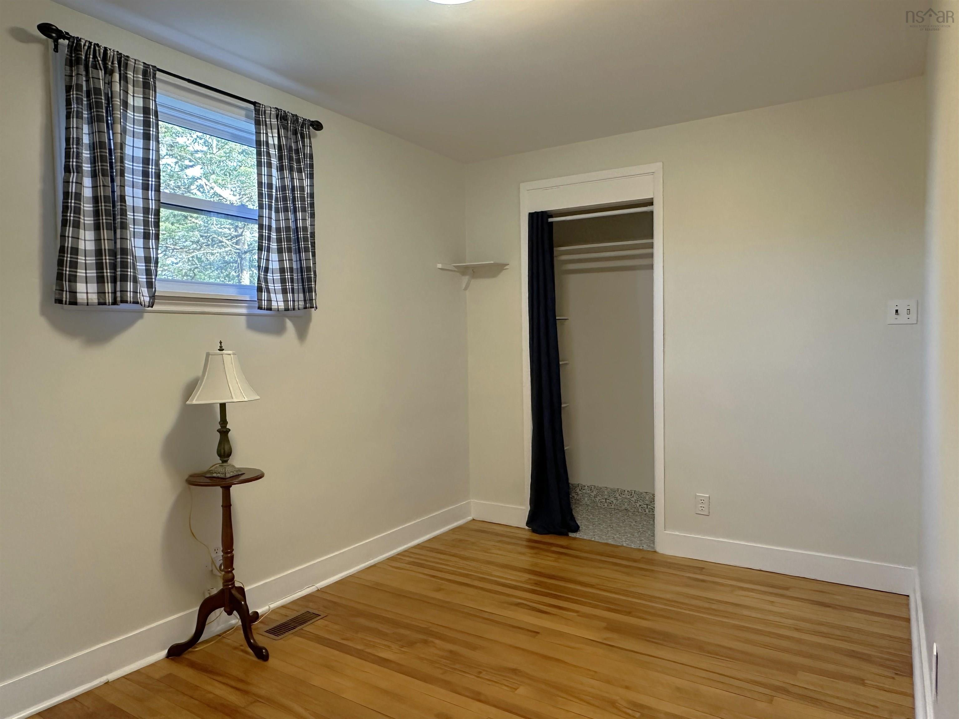 $377,500.00: 44 Bissett Lake Road, Cole Harbour