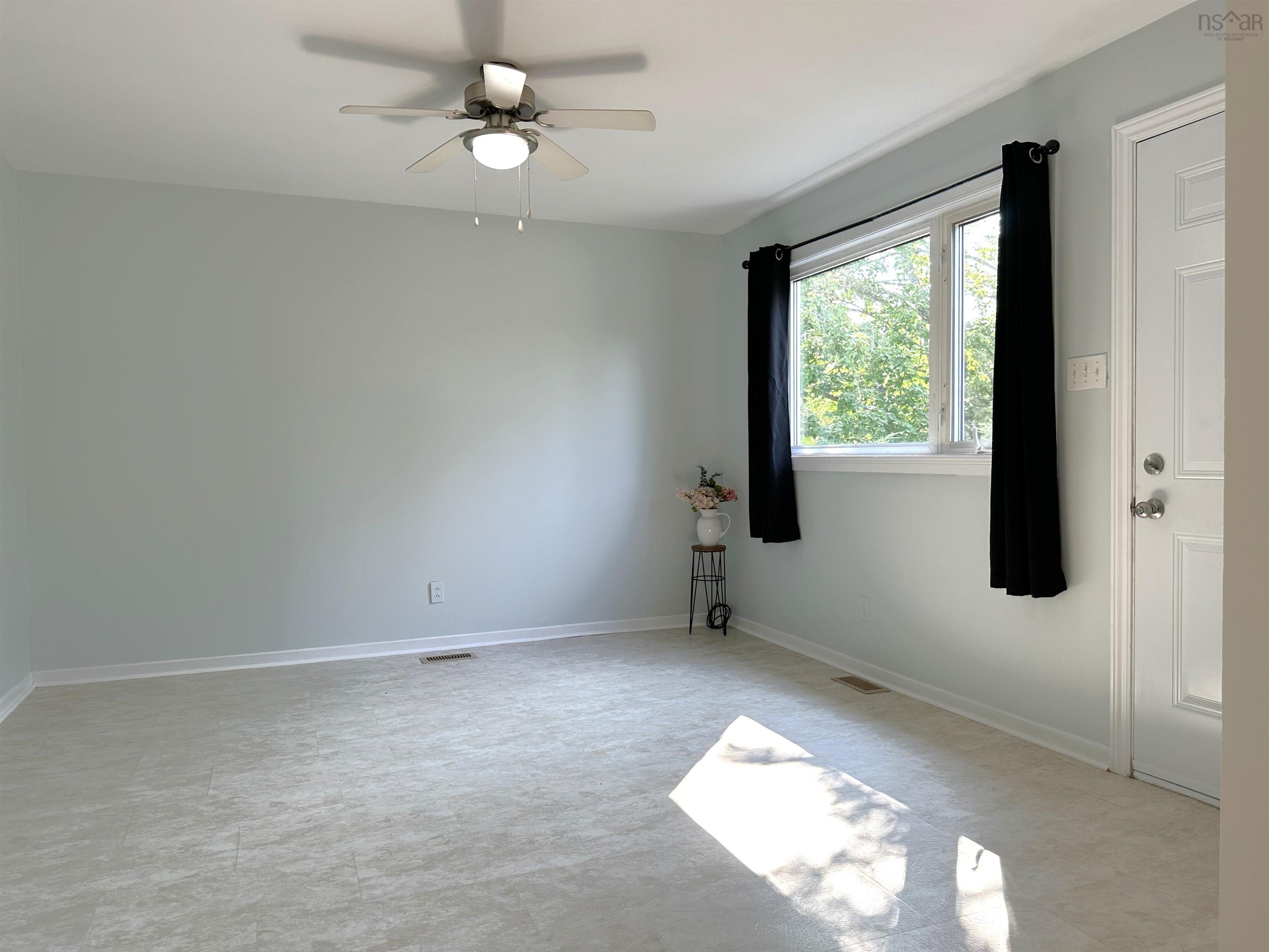 $377,500.00: 44 Bissett Lake Road, Cole Harbour