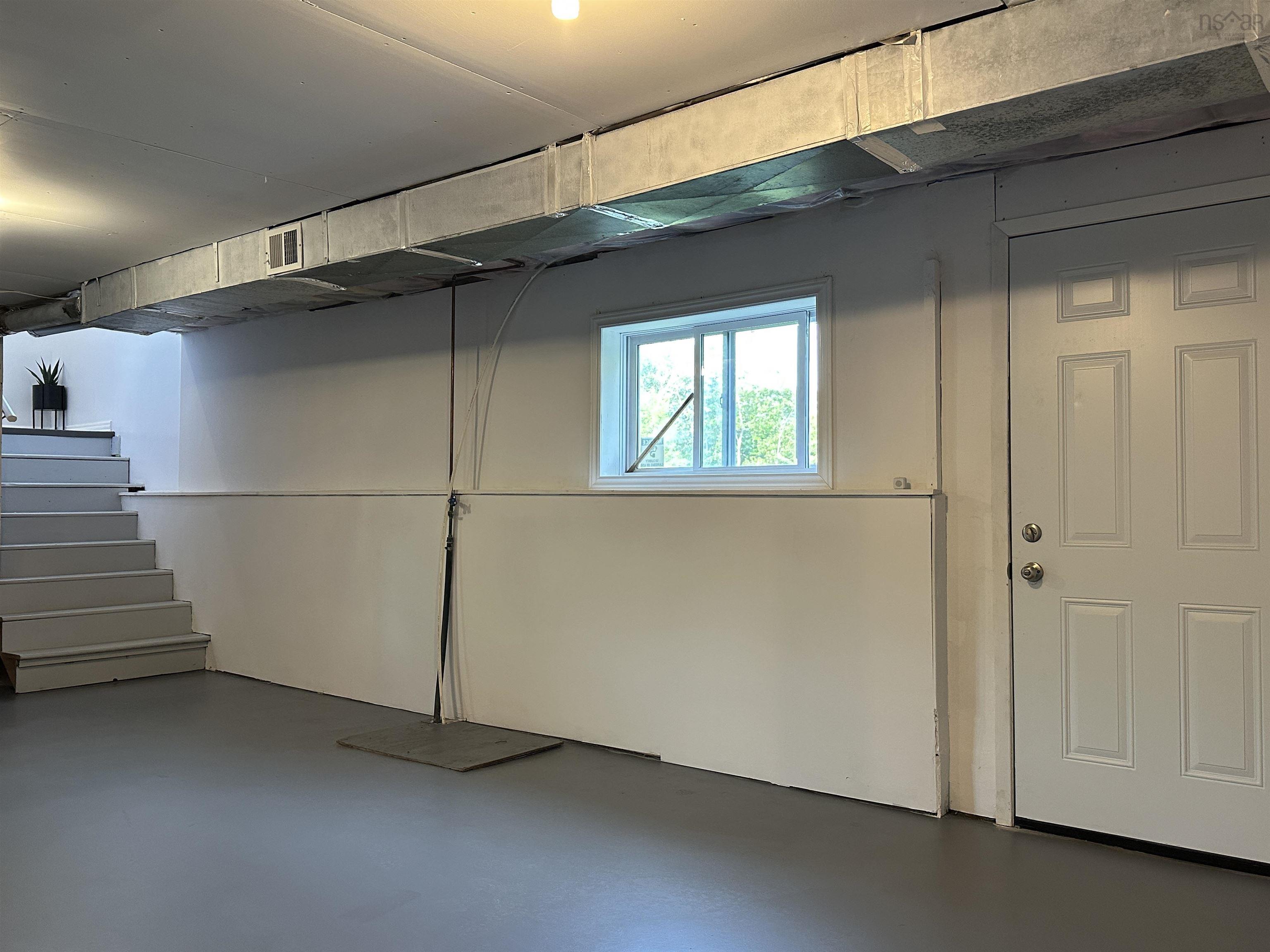 $377,500.00: 44 Bissett Lake Road, Cole Harbour