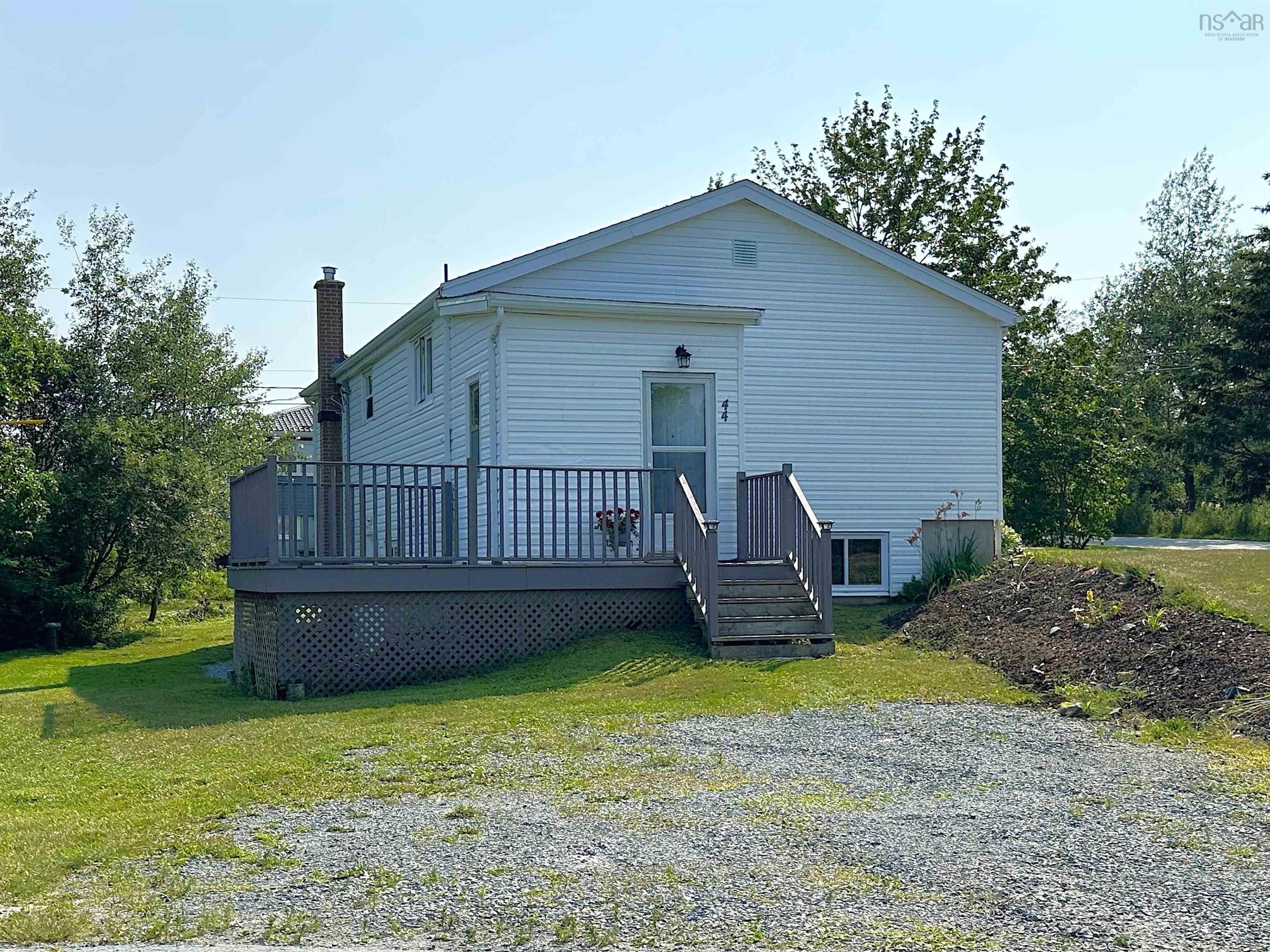 $377,500.00: 44 Bissett Lake Road, Cole Harbour