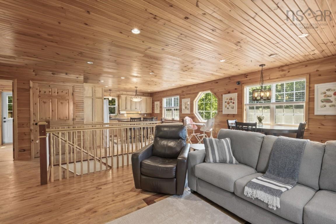 $499,900.00: 115 Springfield Lake Road, Middle Sackville