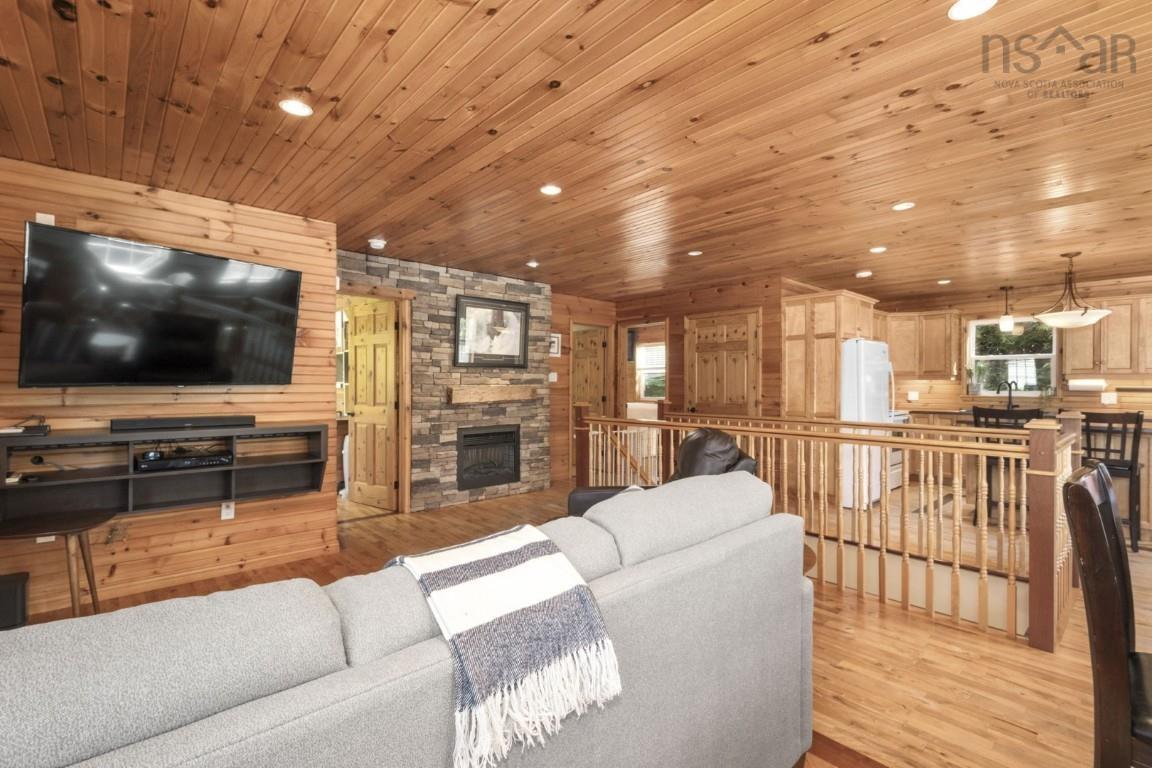 $499,900.00: 115 Springfield Lake Road, Middle Sackville