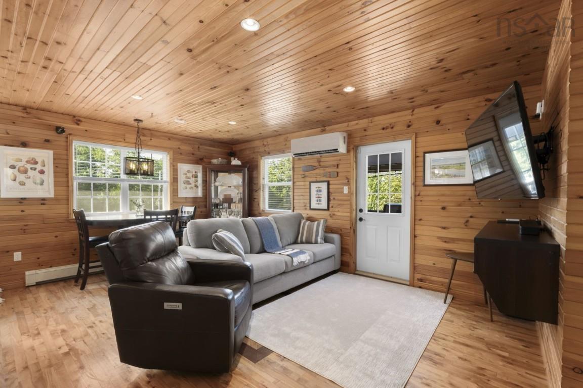 $499,900.00: 115 Springfield Lake Road, Middle Sackville