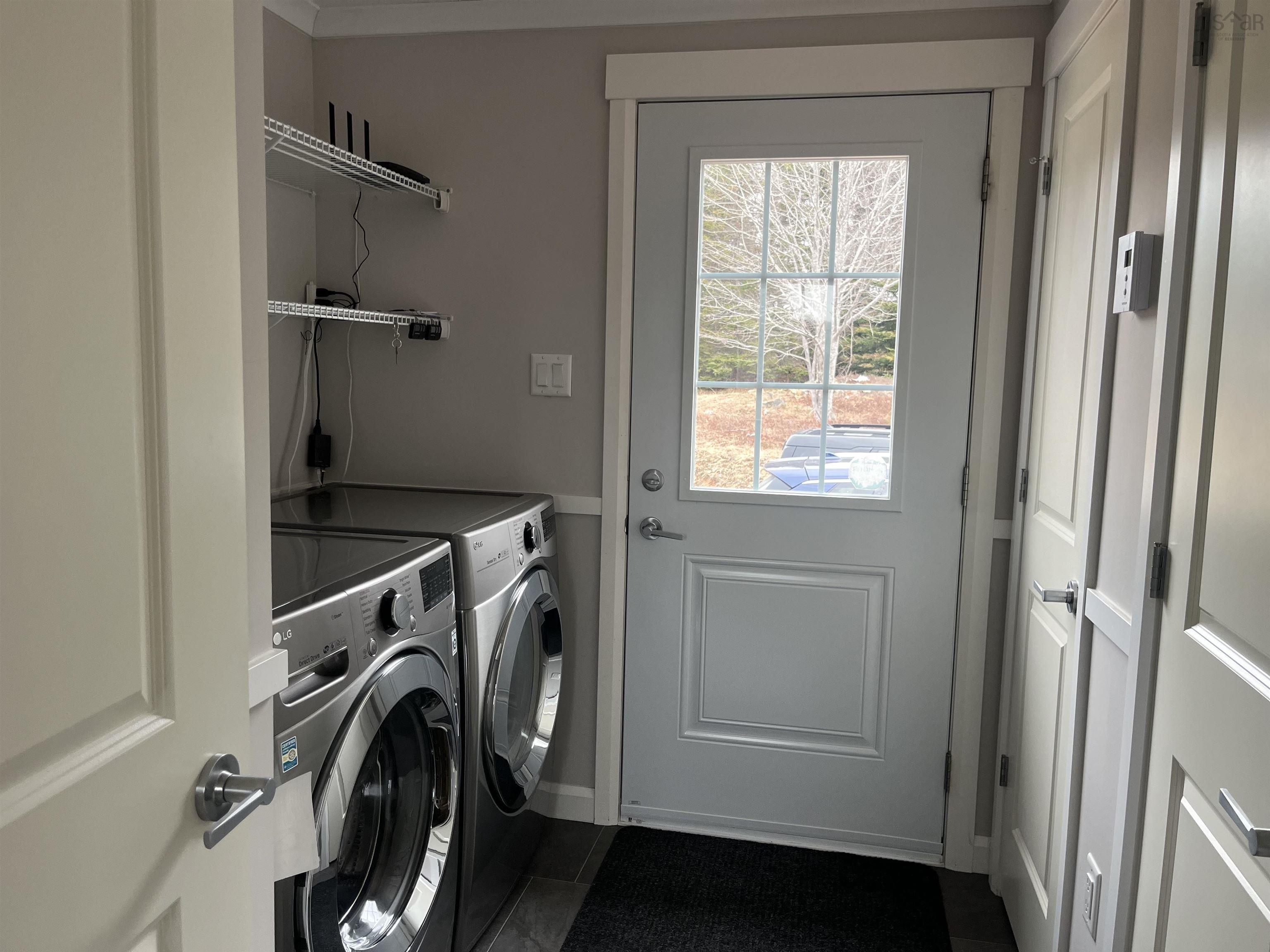 $419,000.00: 290 Eastside Grand River, Grand River