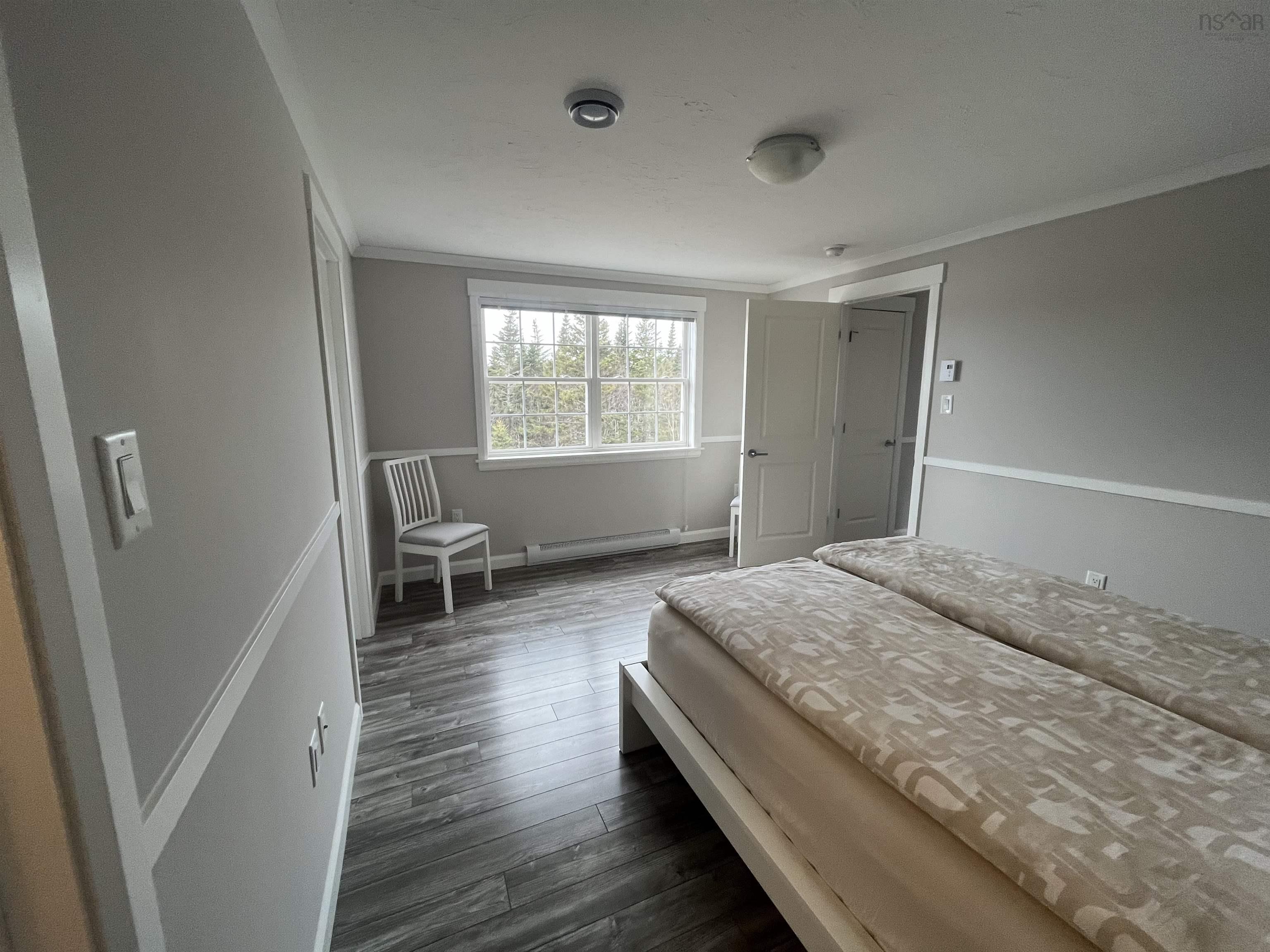 $419,000.00: 290 Eastside Grand River, Grand River