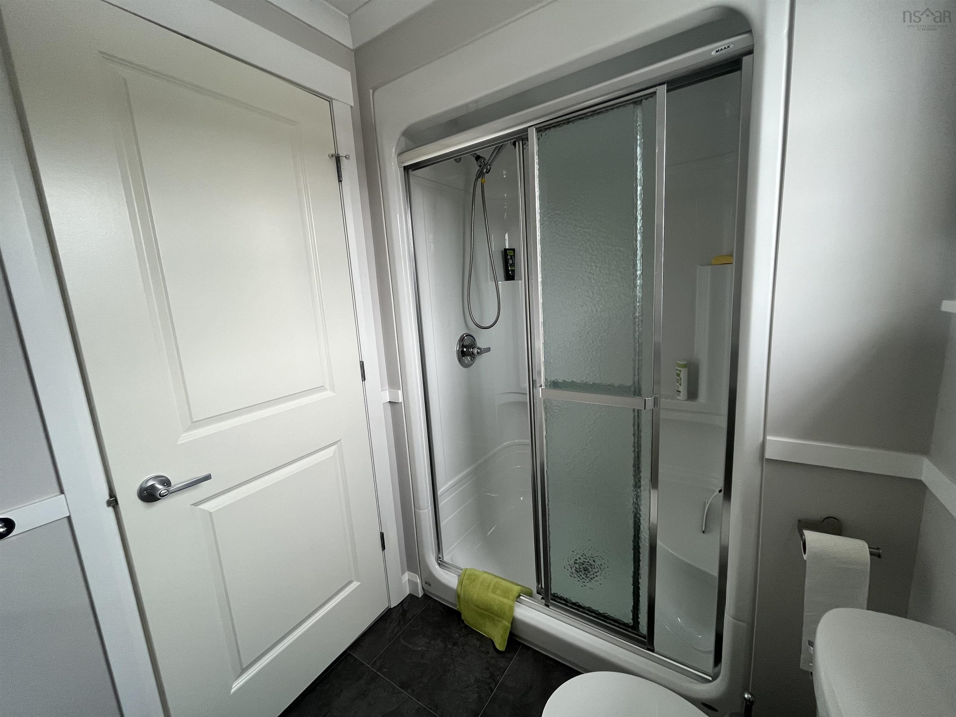 $419,000.00: 290 Eastside Grand River, Grand River