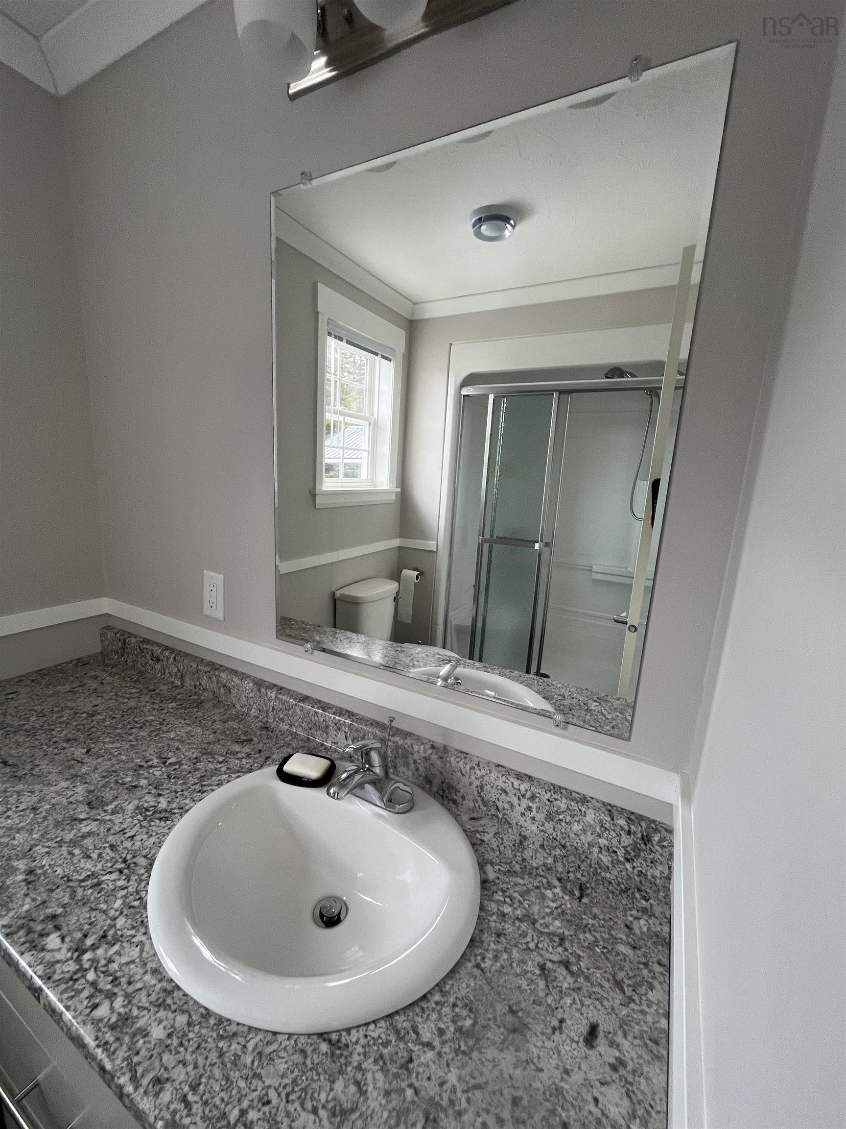 $419,000.00: 290 Eastside Grand River, Grand River