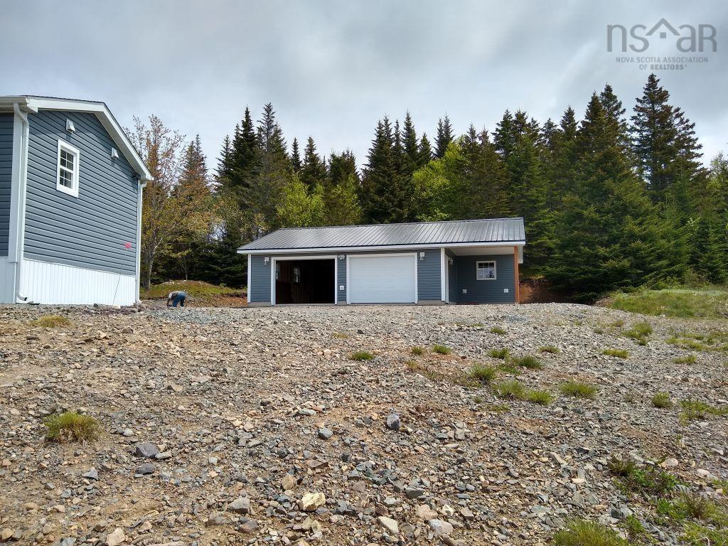 $419,000.00: 290 Eastside Grand River, Grand River