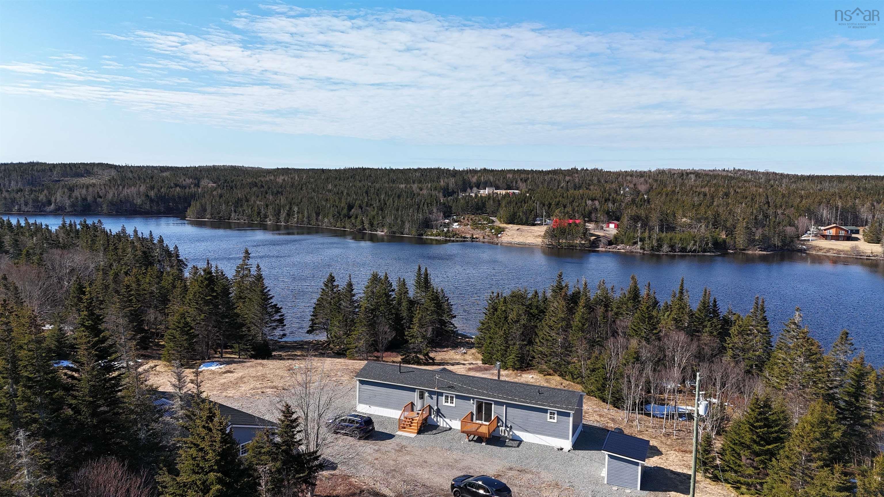 $419,000.00: 290 Eastside Grand River, Grand River