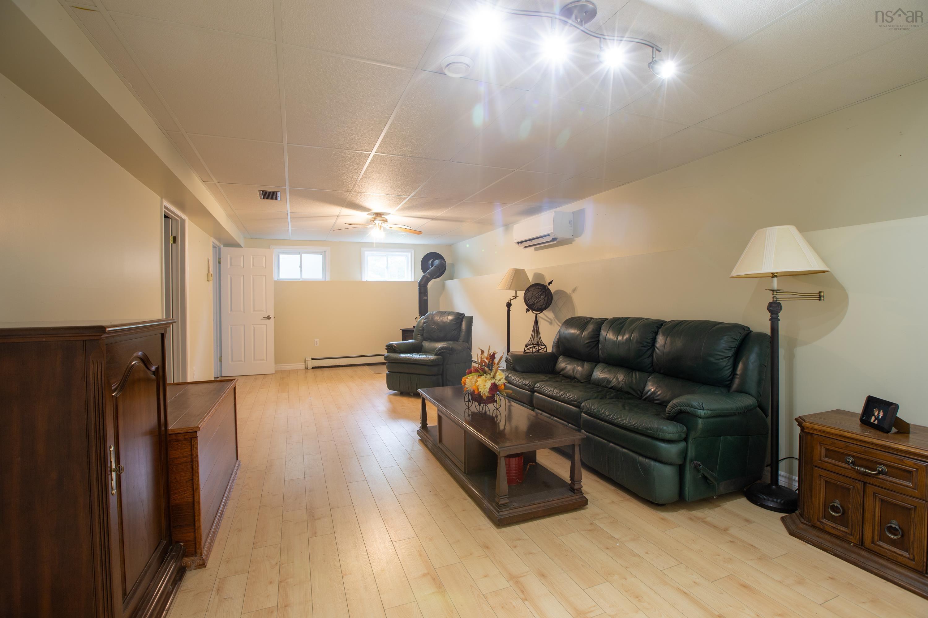 $599,900.00: 18 ROTHWELL, Upper Sackville