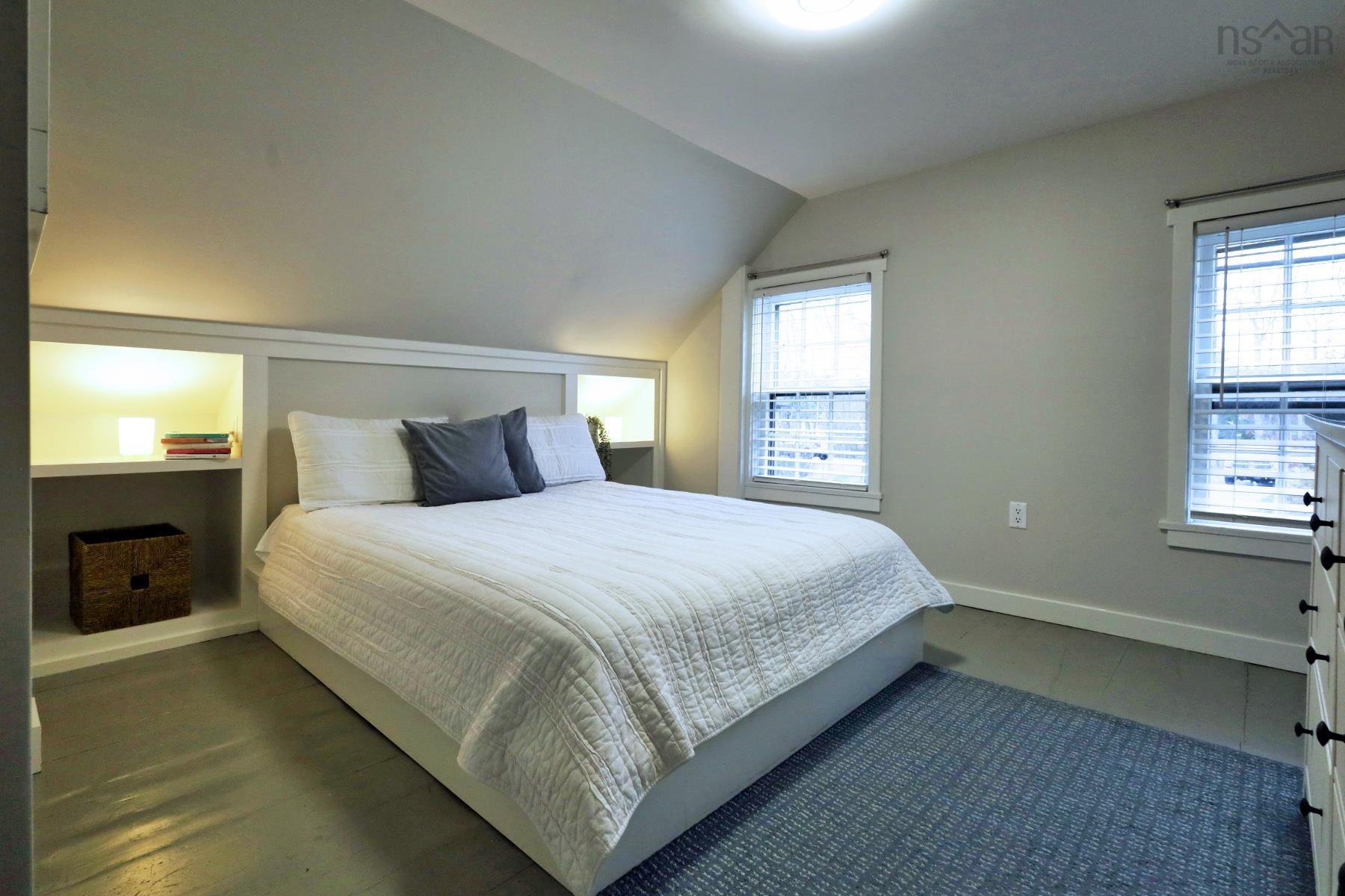 $349,900.00: 299 Main Street, Mahone Bay