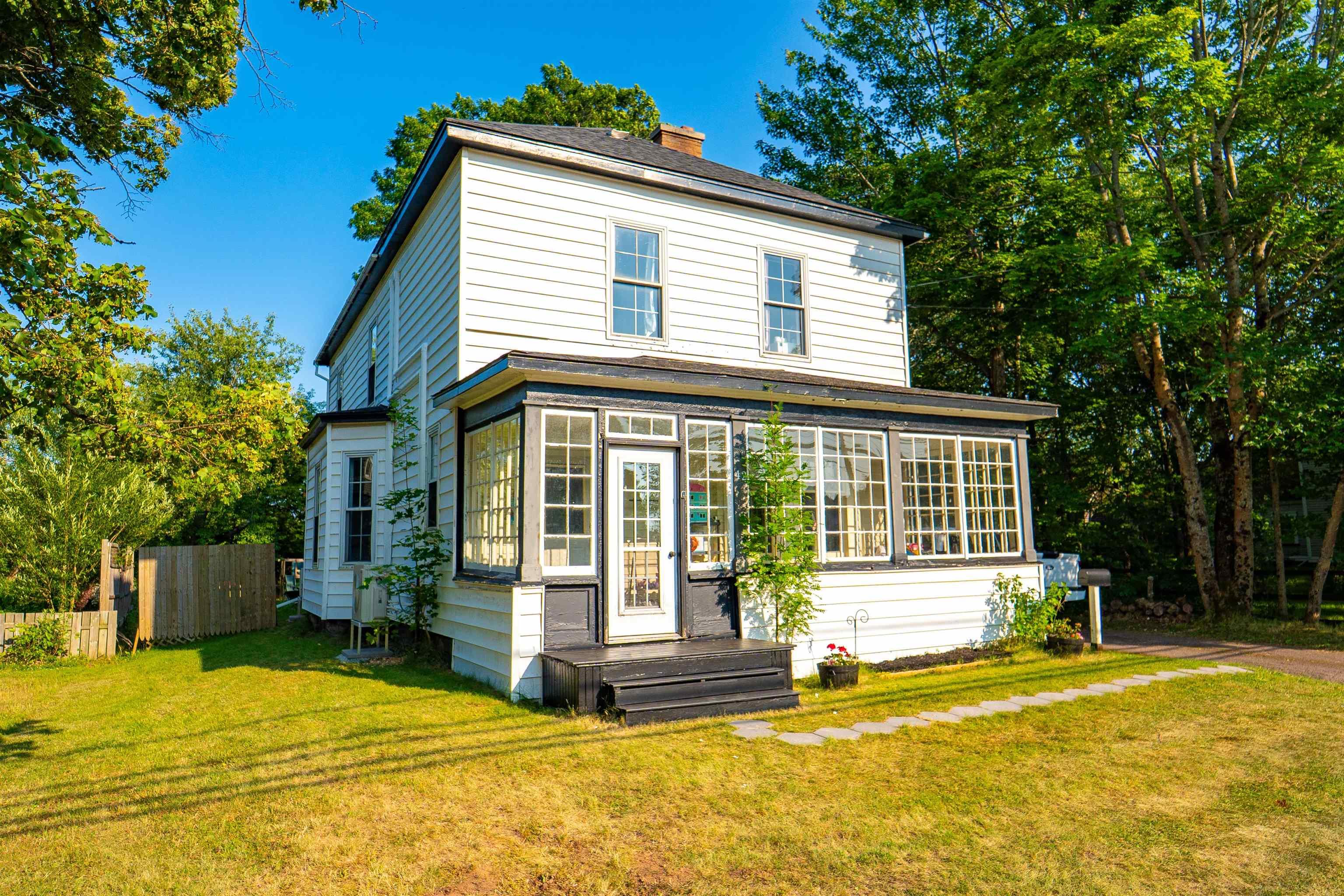 42 Victoria Street W, Amherst, NS (MLS 202518222)