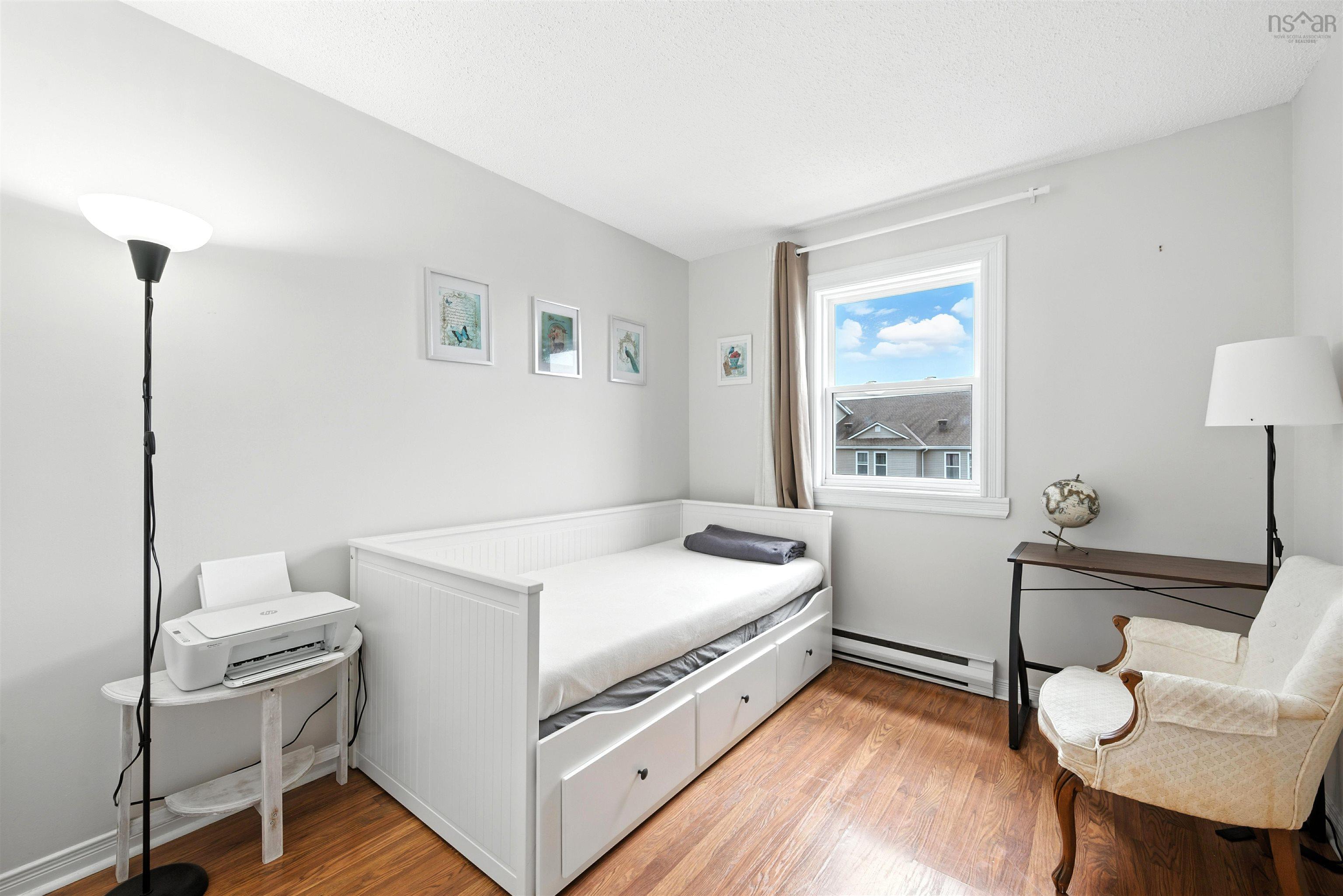 $399,900.00: 8 77 Collins Grove, Dartmouth