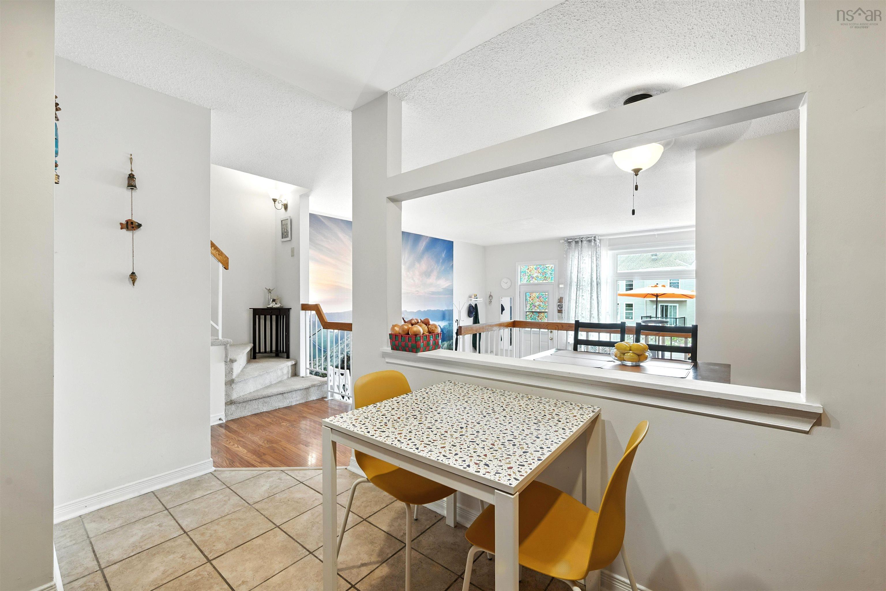 $399,900.00: 8 77 Collins Grove, Dartmouth