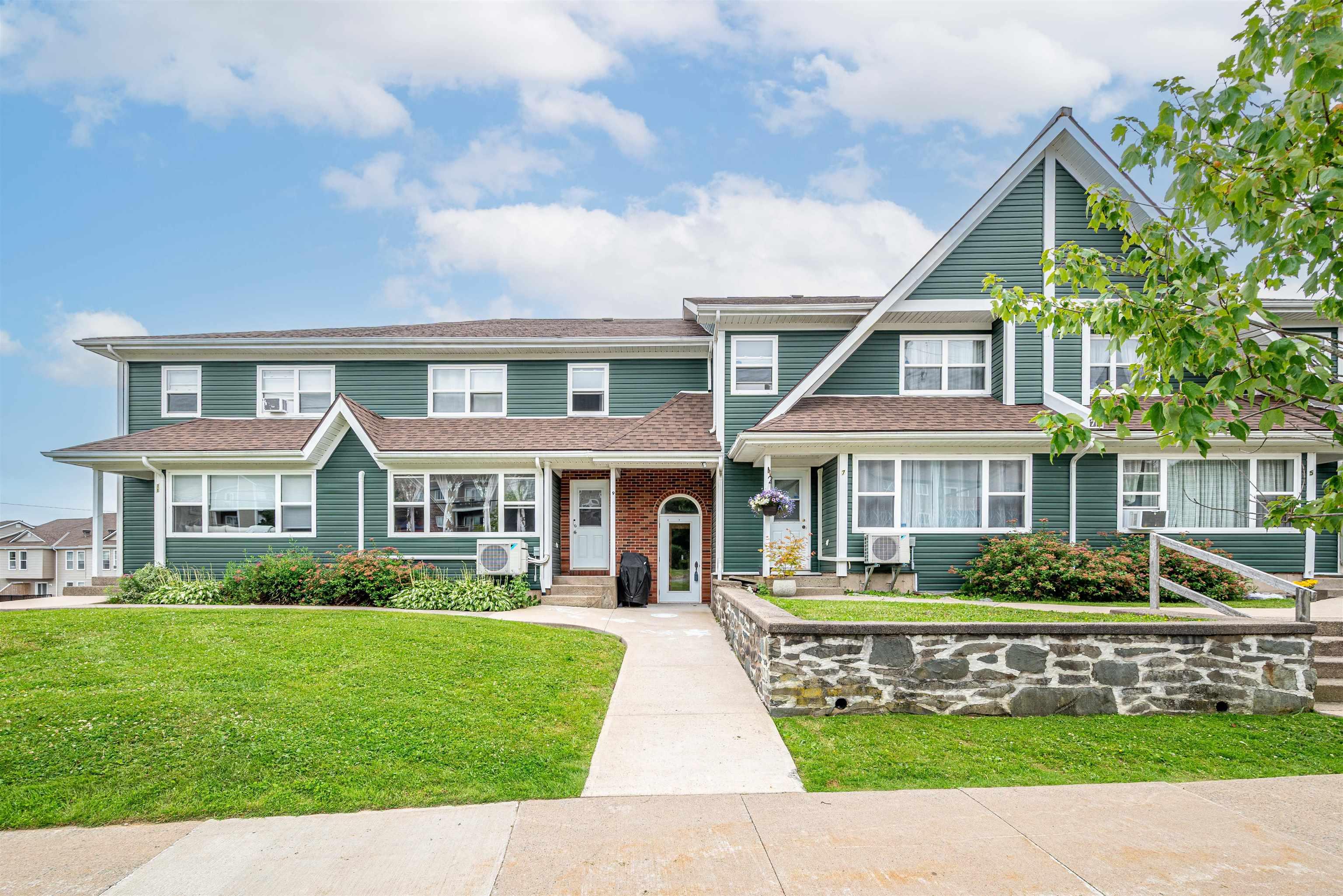 $399,900.00: 8 77 Collins Grove, Dartmouth