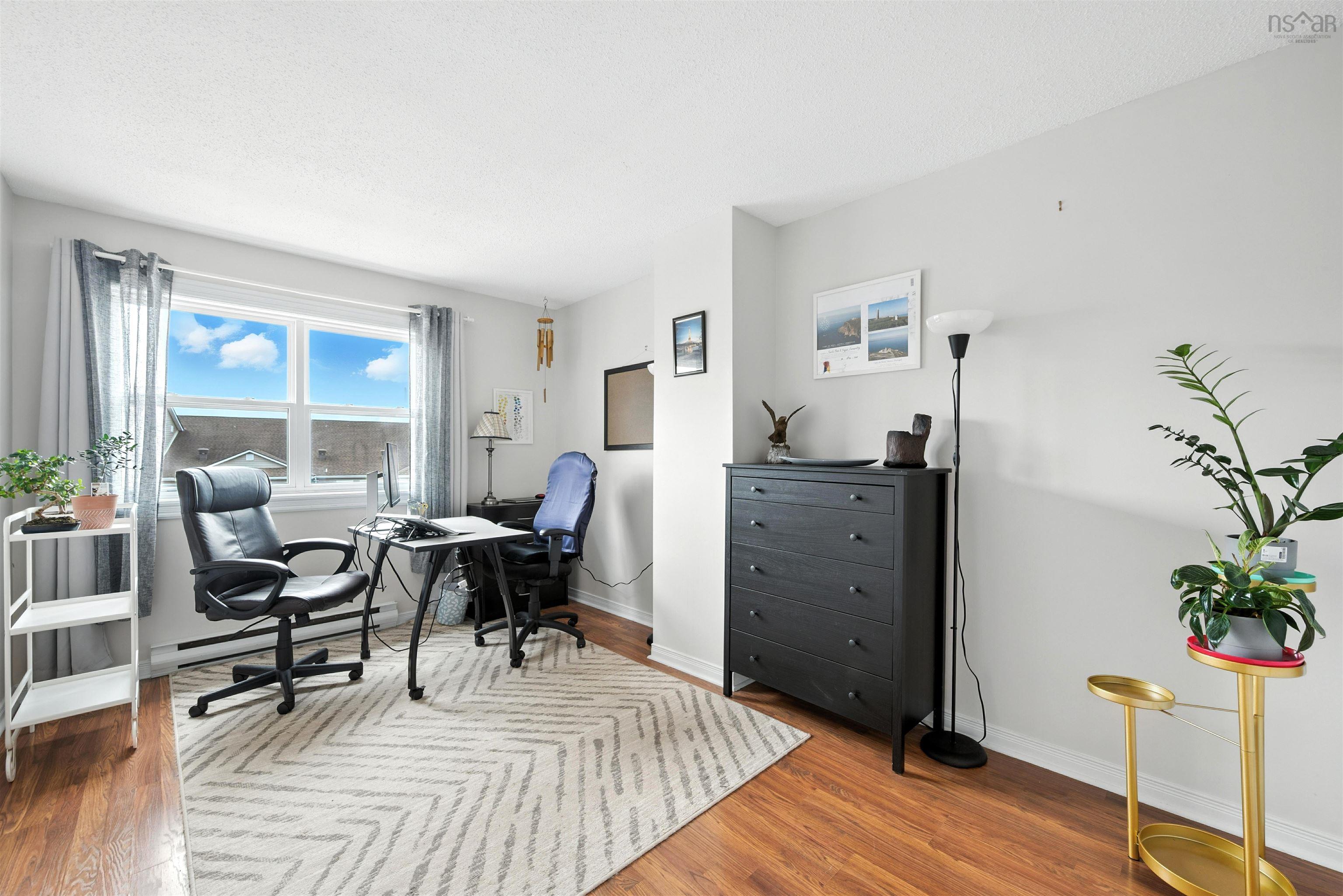 $399,900.00: 8 77 Collins Grove, Dartmouth