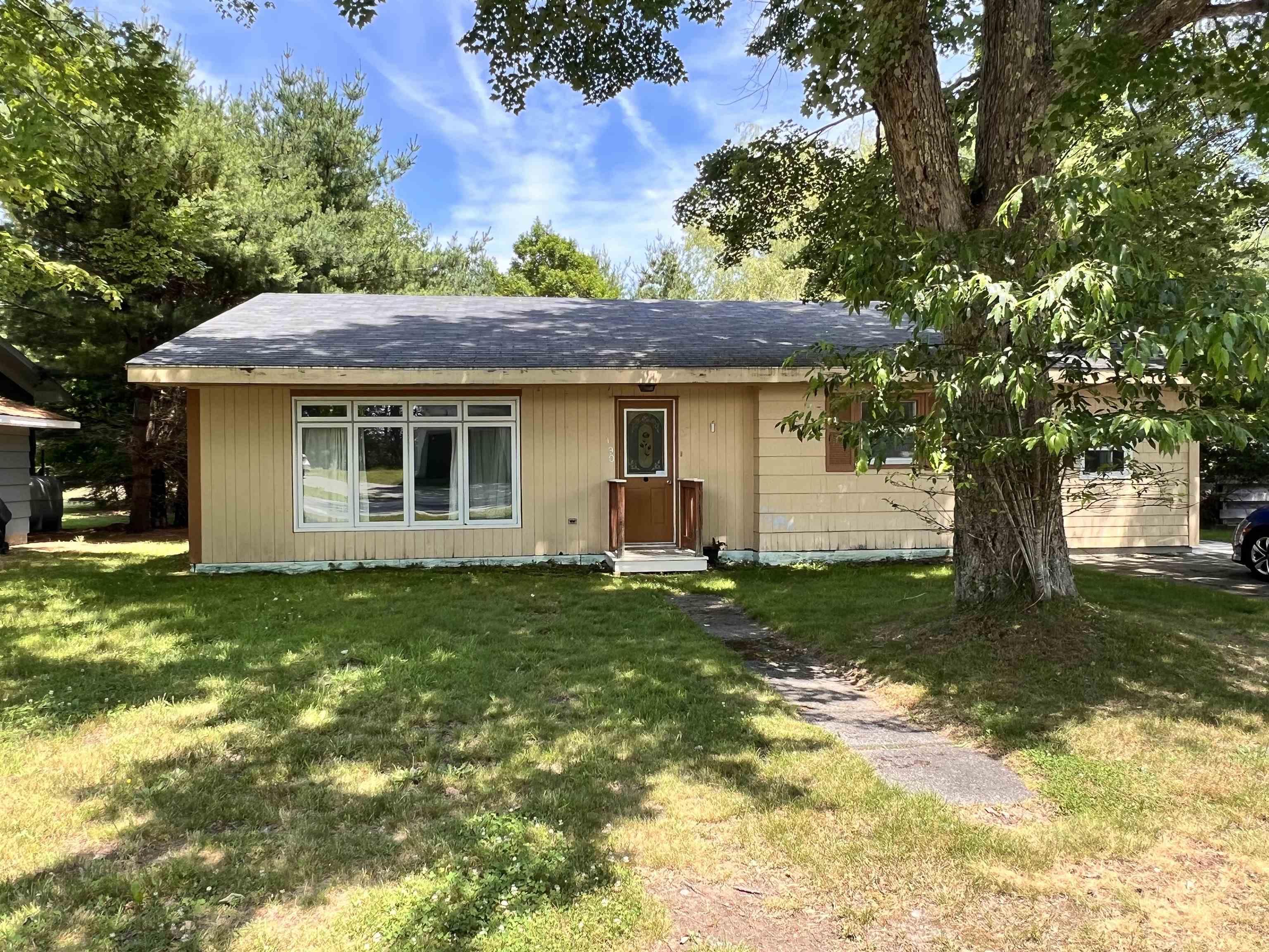 $235,000.00: 190 Mowatt Street, Shelburne