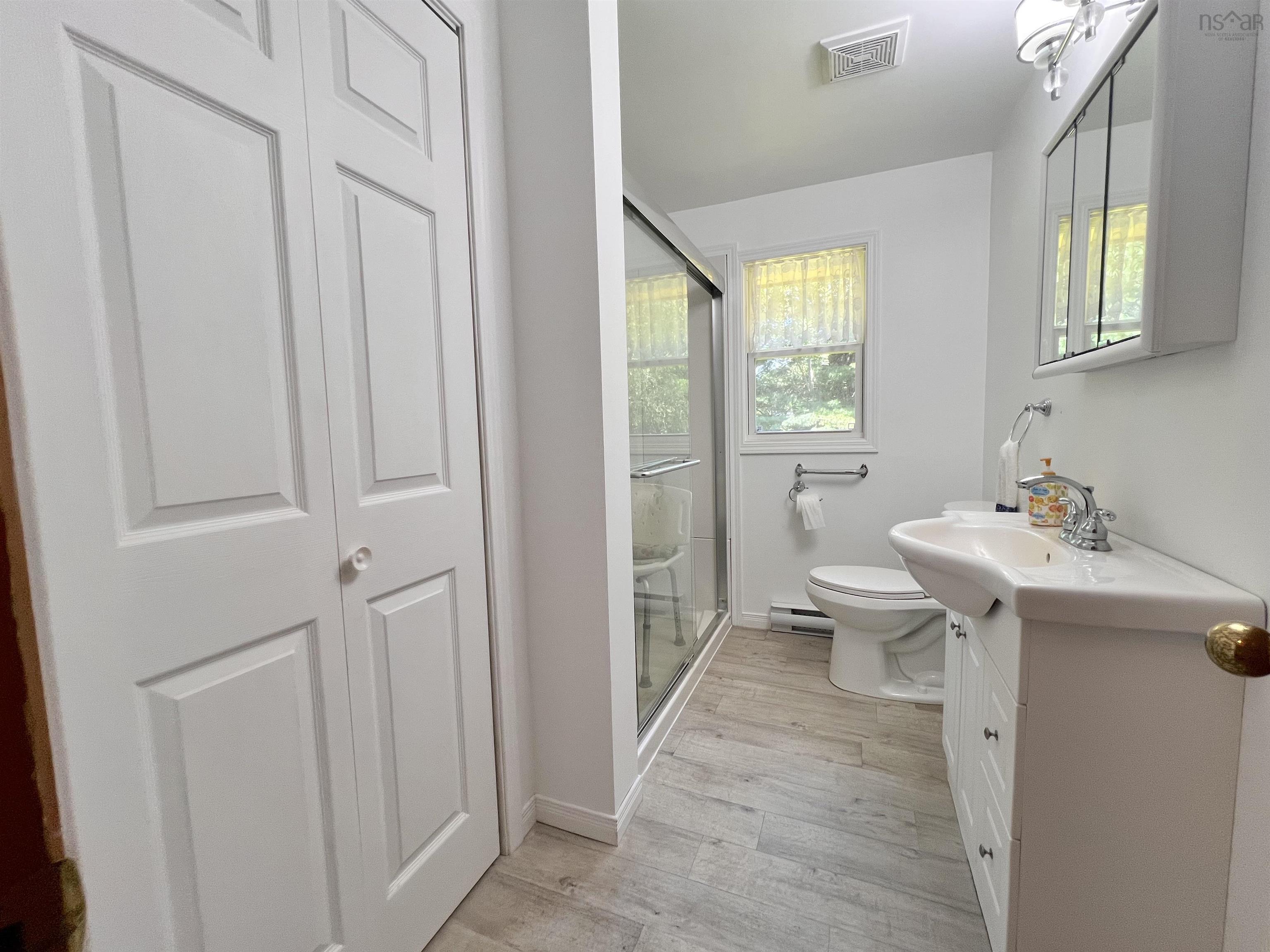 $235,000.00: 190 Mowatt Street, Shelburne