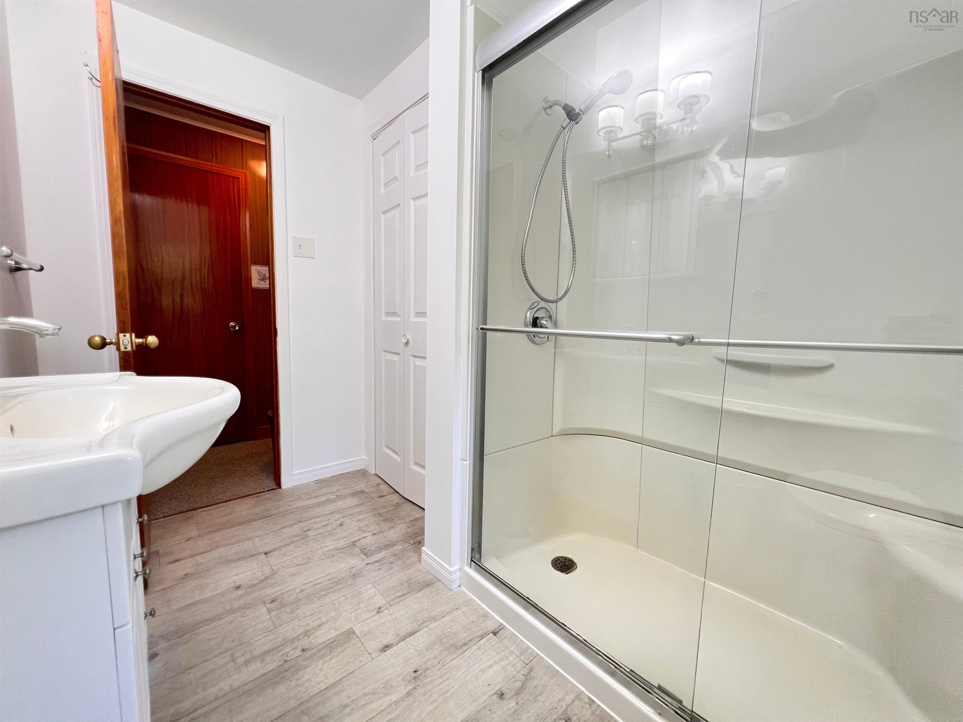 $235,000.00: 190 Mowatt Street, Shelburne