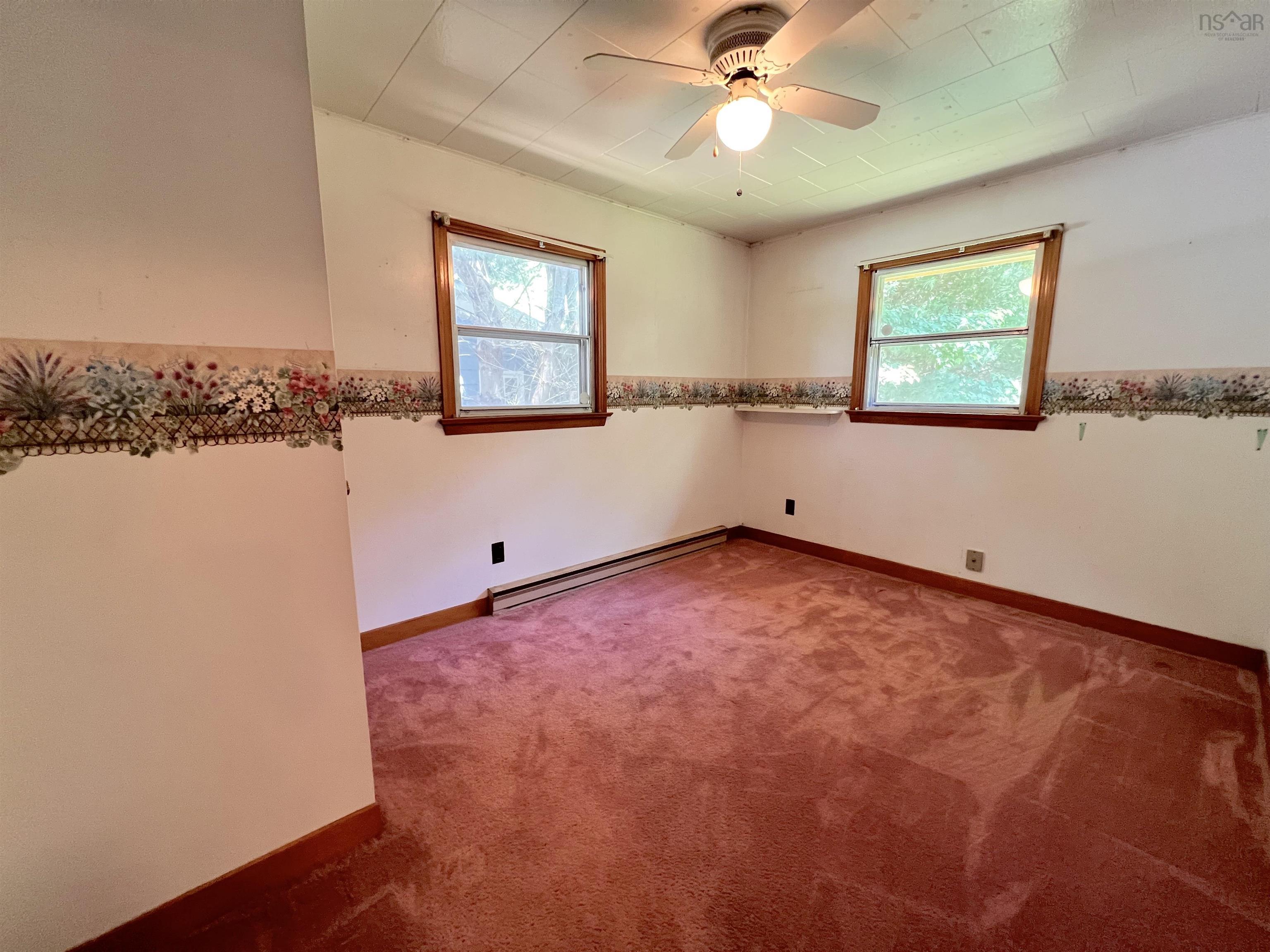 $235,000.00: 190 Mowatt Street, Shelburne