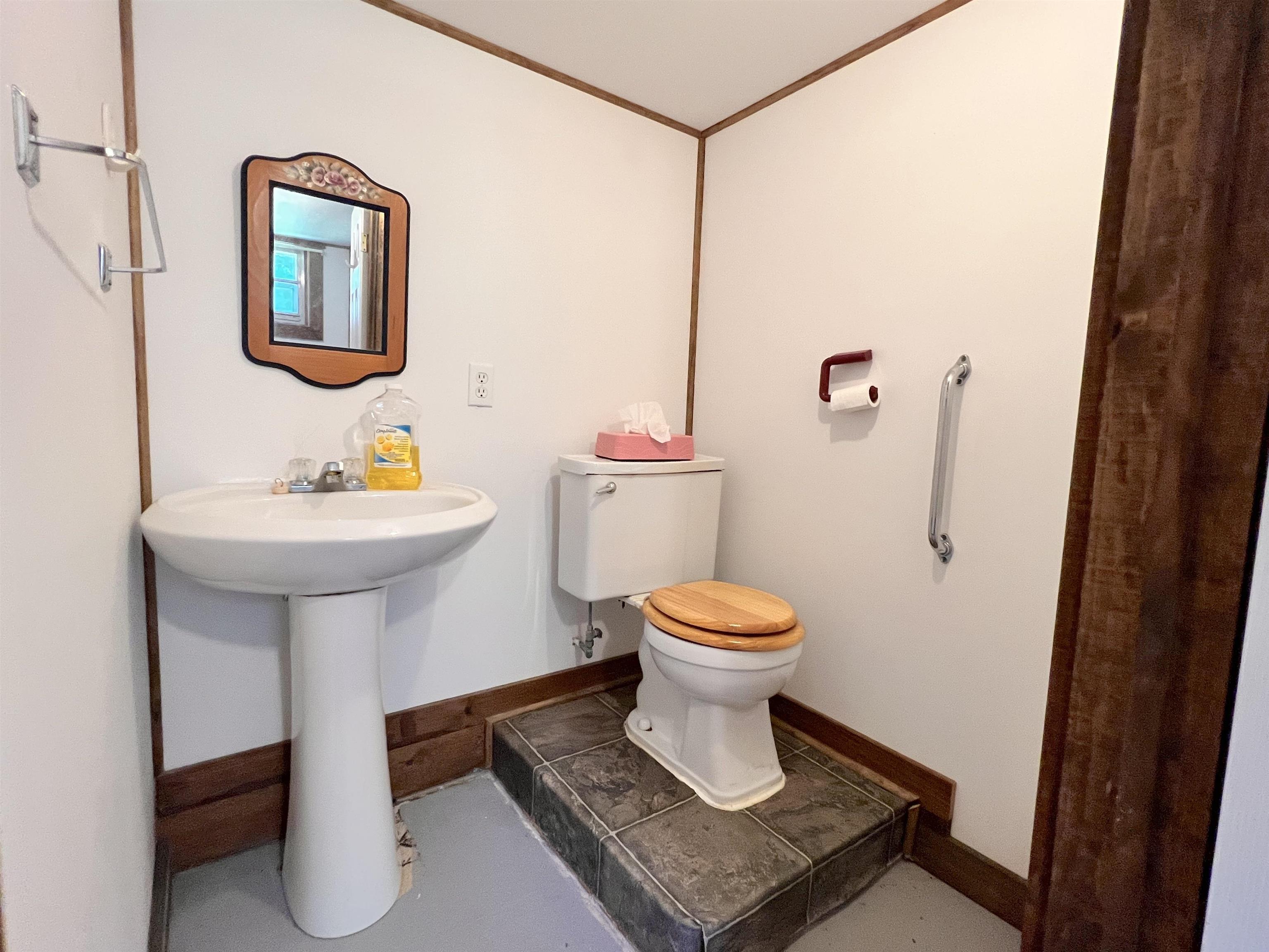 $235,000.00: 190 Mowatt Street, Shelburne