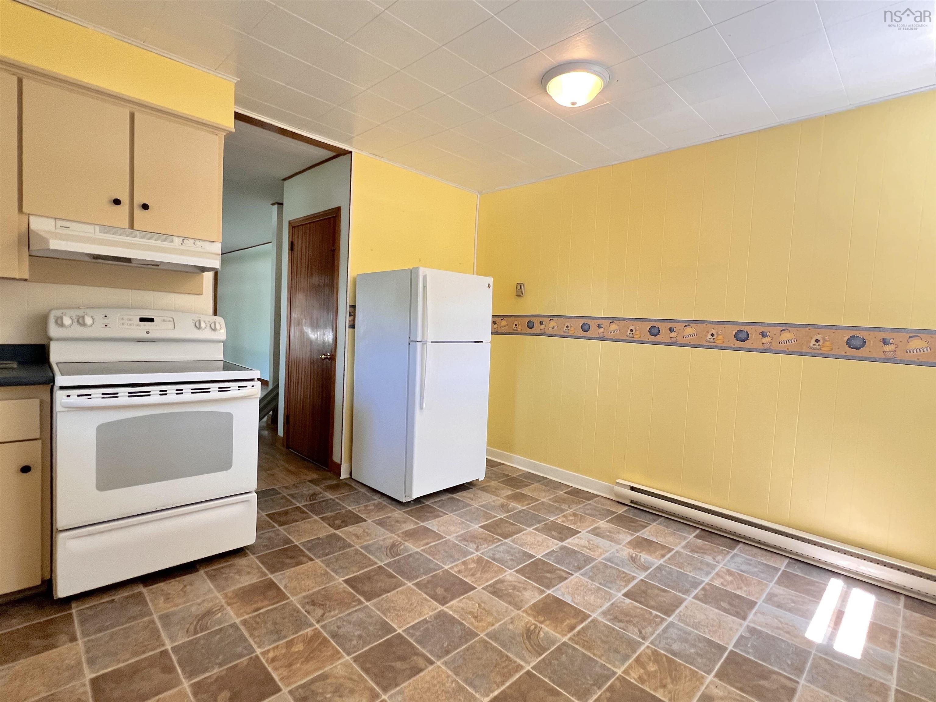 $235,000.00: 190 Mowatt Street, Shelburne