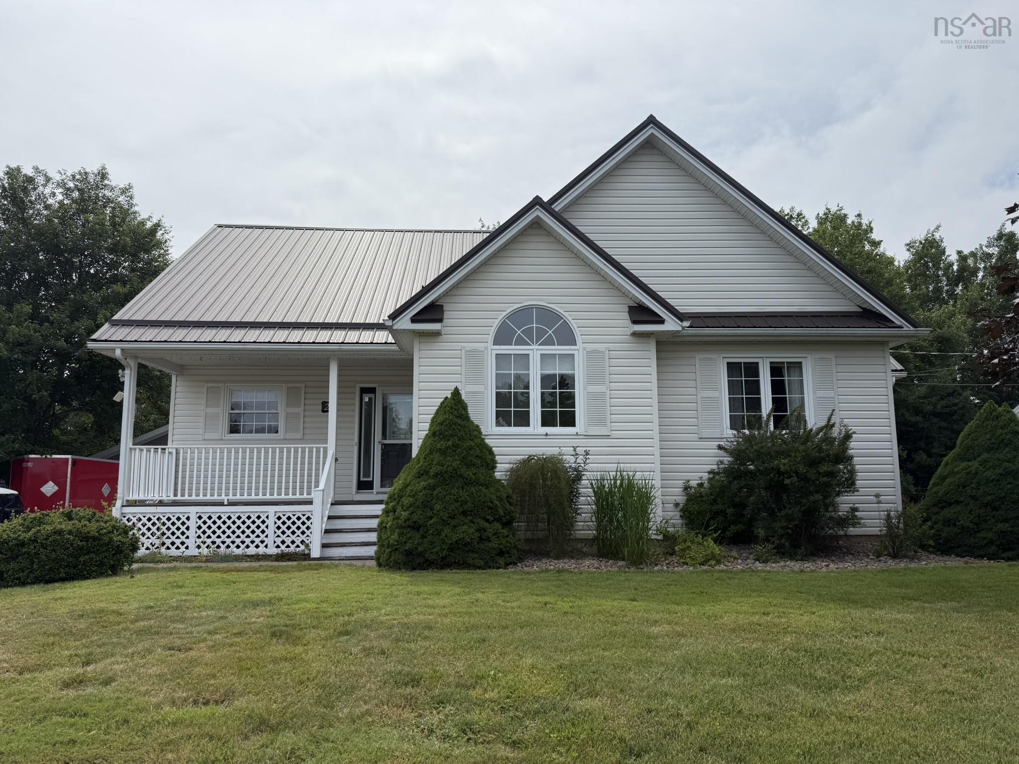 $575,000.00: 23 SILVERWOOD Drive, Valley