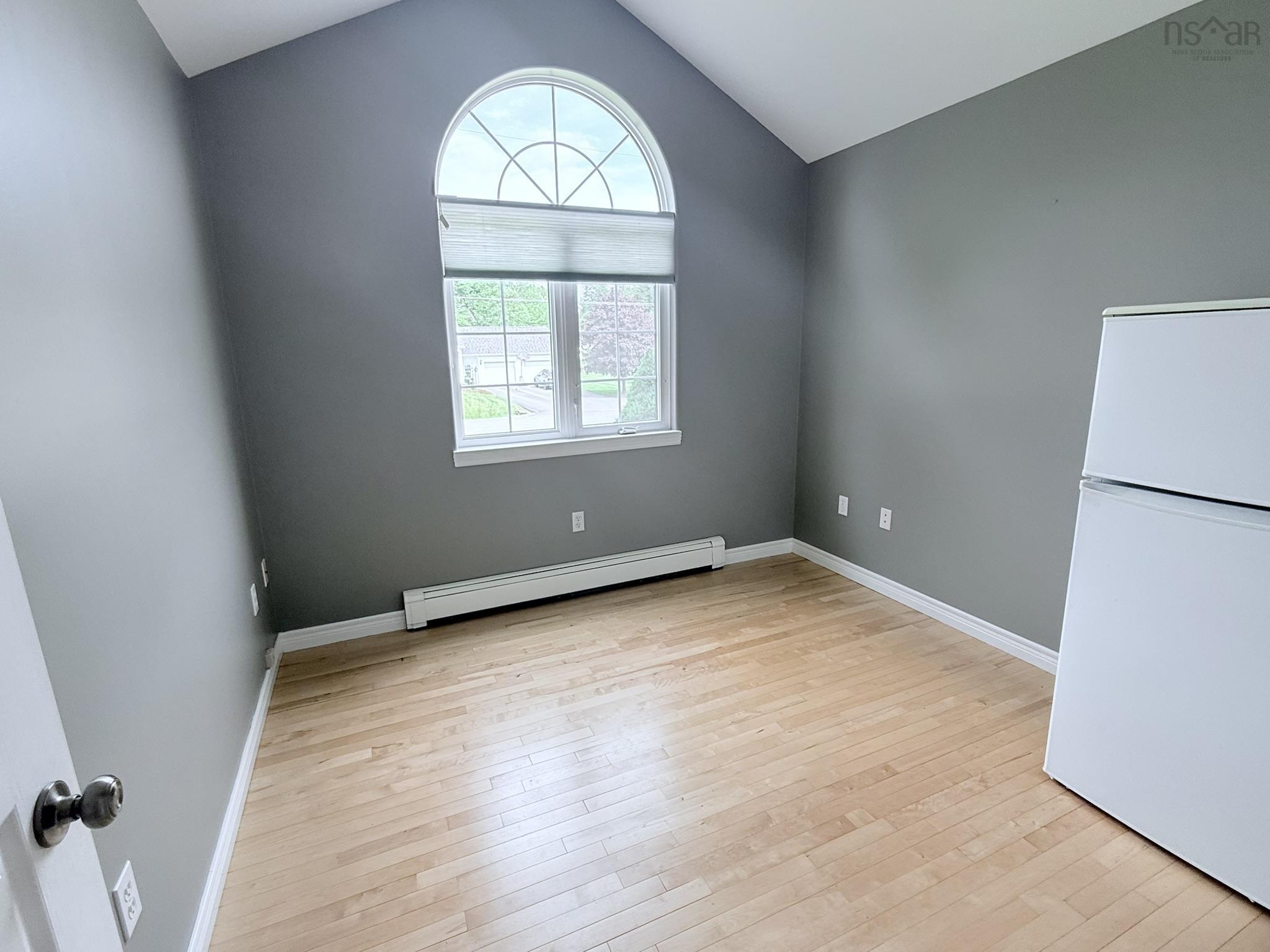 $575,000.00: 23 SILVERWOOD Drive, Valley