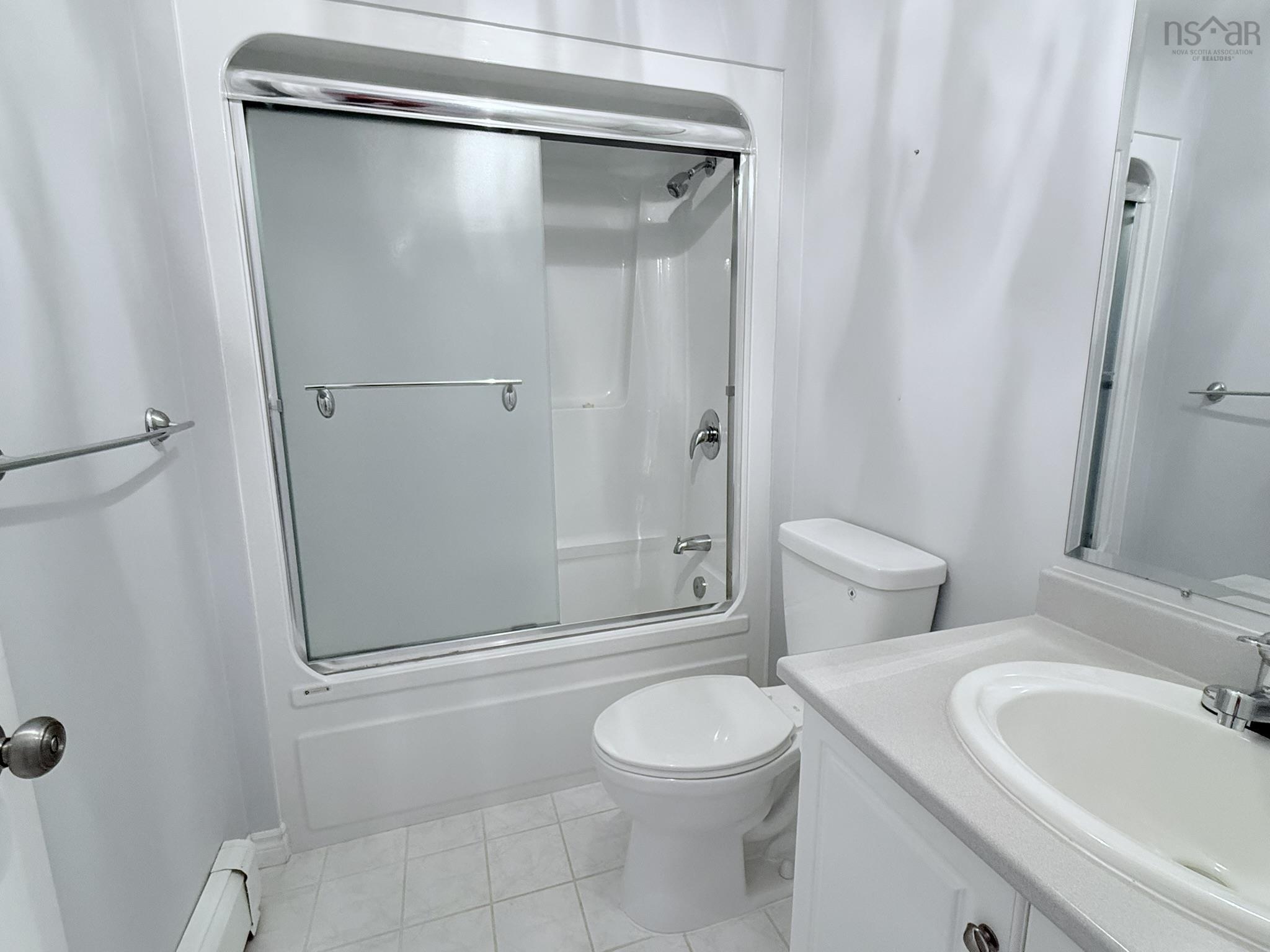 $575,000.00: 23 SILVERWOOD Drive, Valley