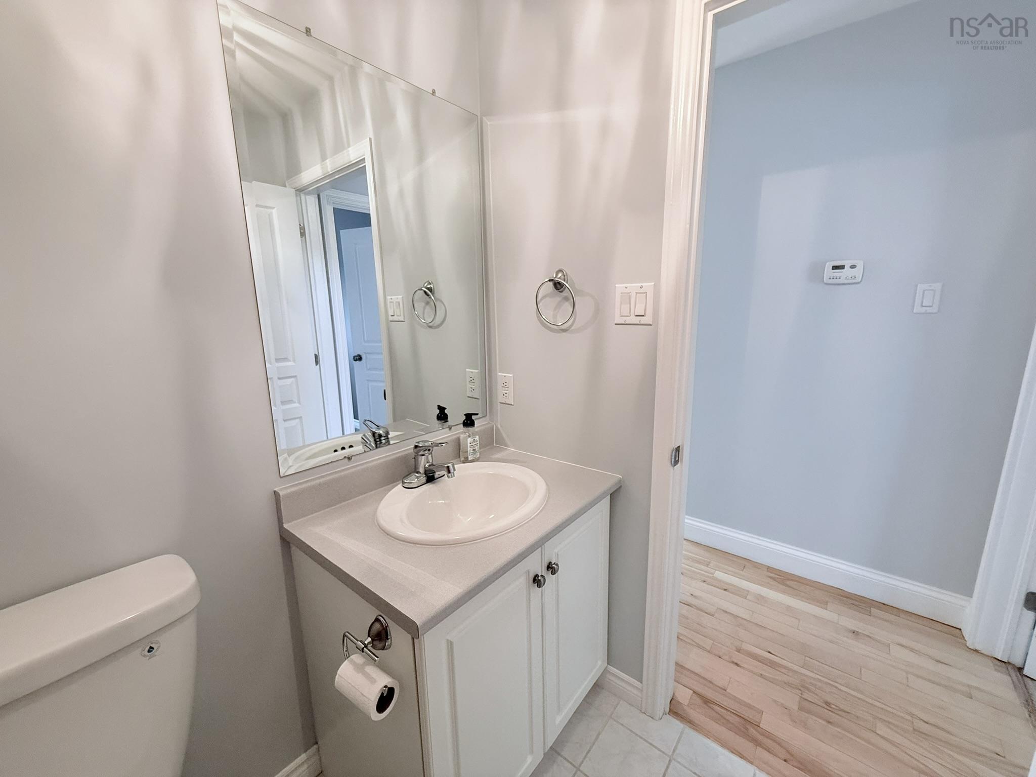 $575,000.00: 23 SILVERWOOD Drive, Valley