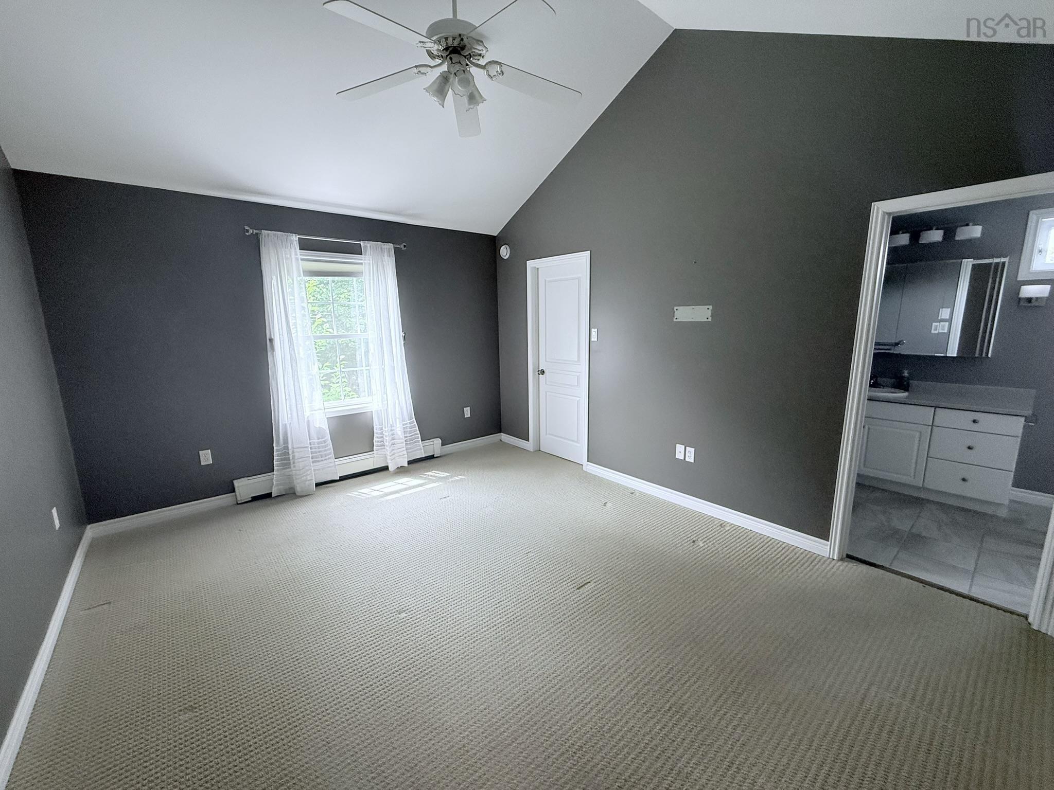 $575,000.00: 23 SILVERWOOD Drive, Valley