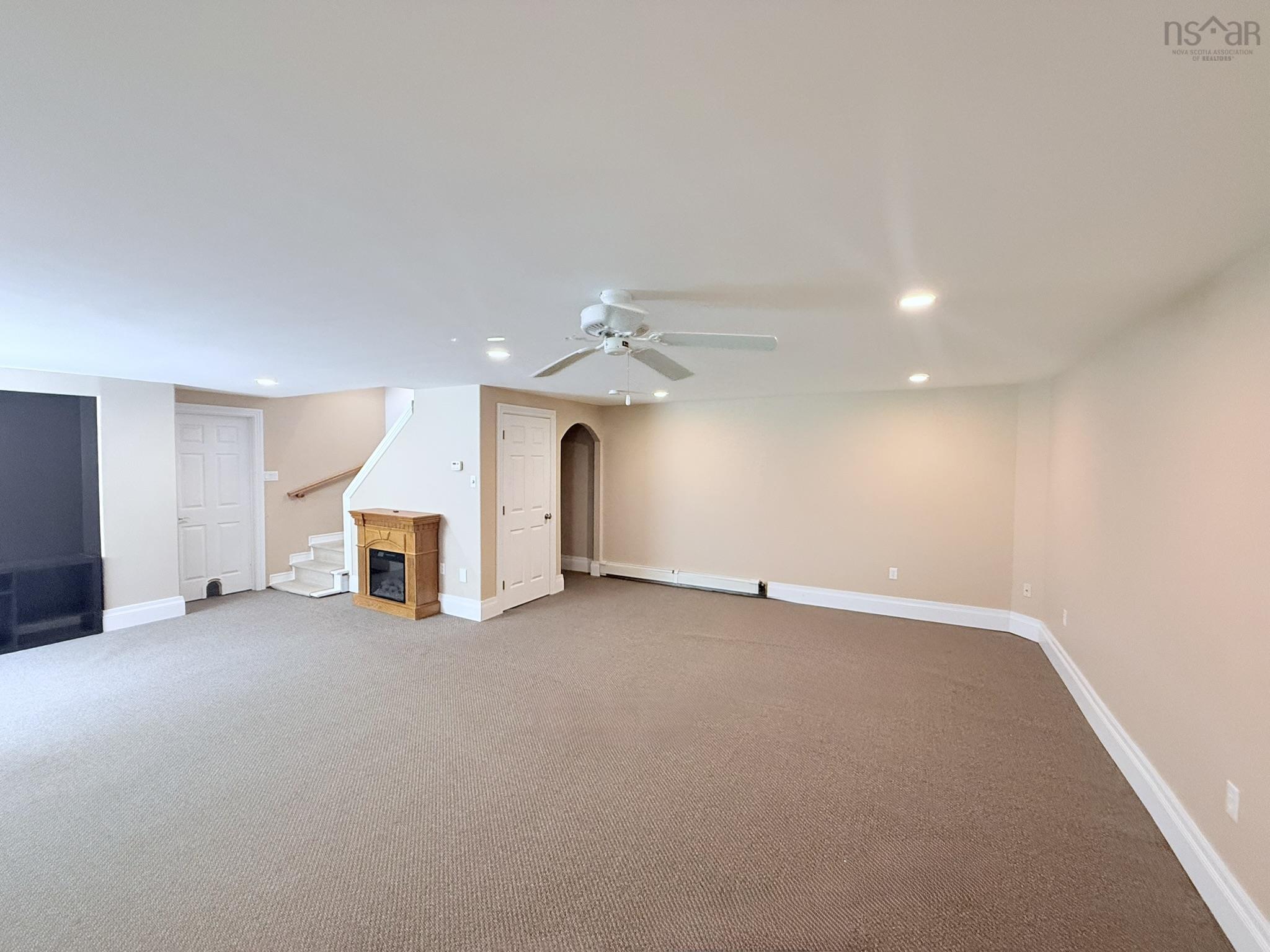 $575,000.00: 23 SILVERWOOD Drive, Valley