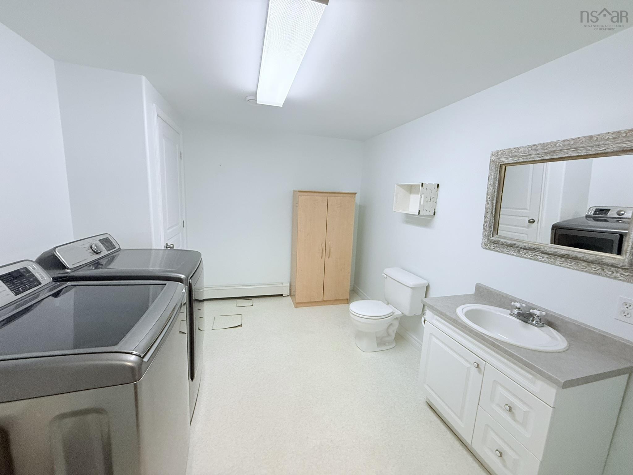 $575,000.00: 23 SILVERWOOD Drive, Valley